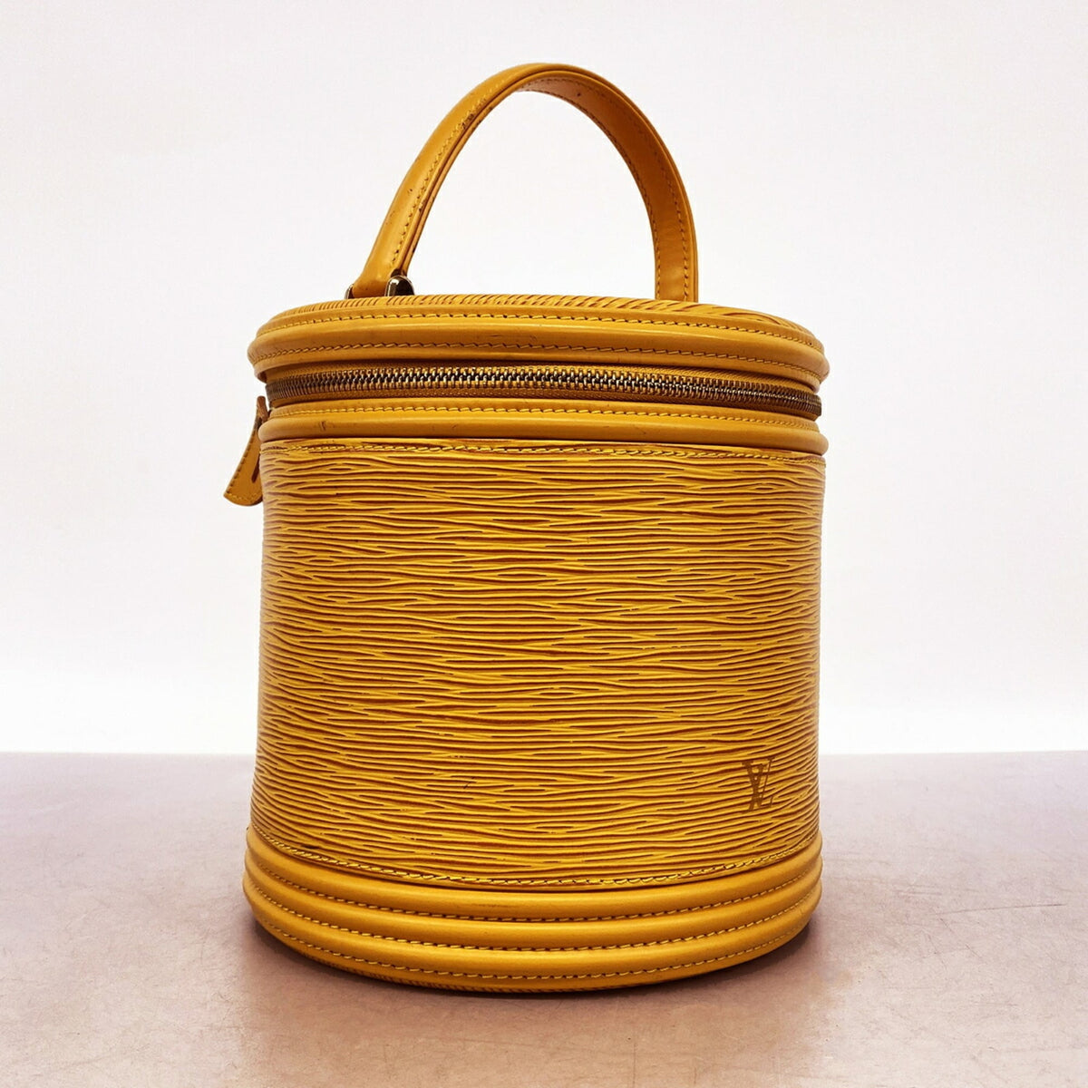 Louis Vuitton Jaune Handbag (Pre-Owned)