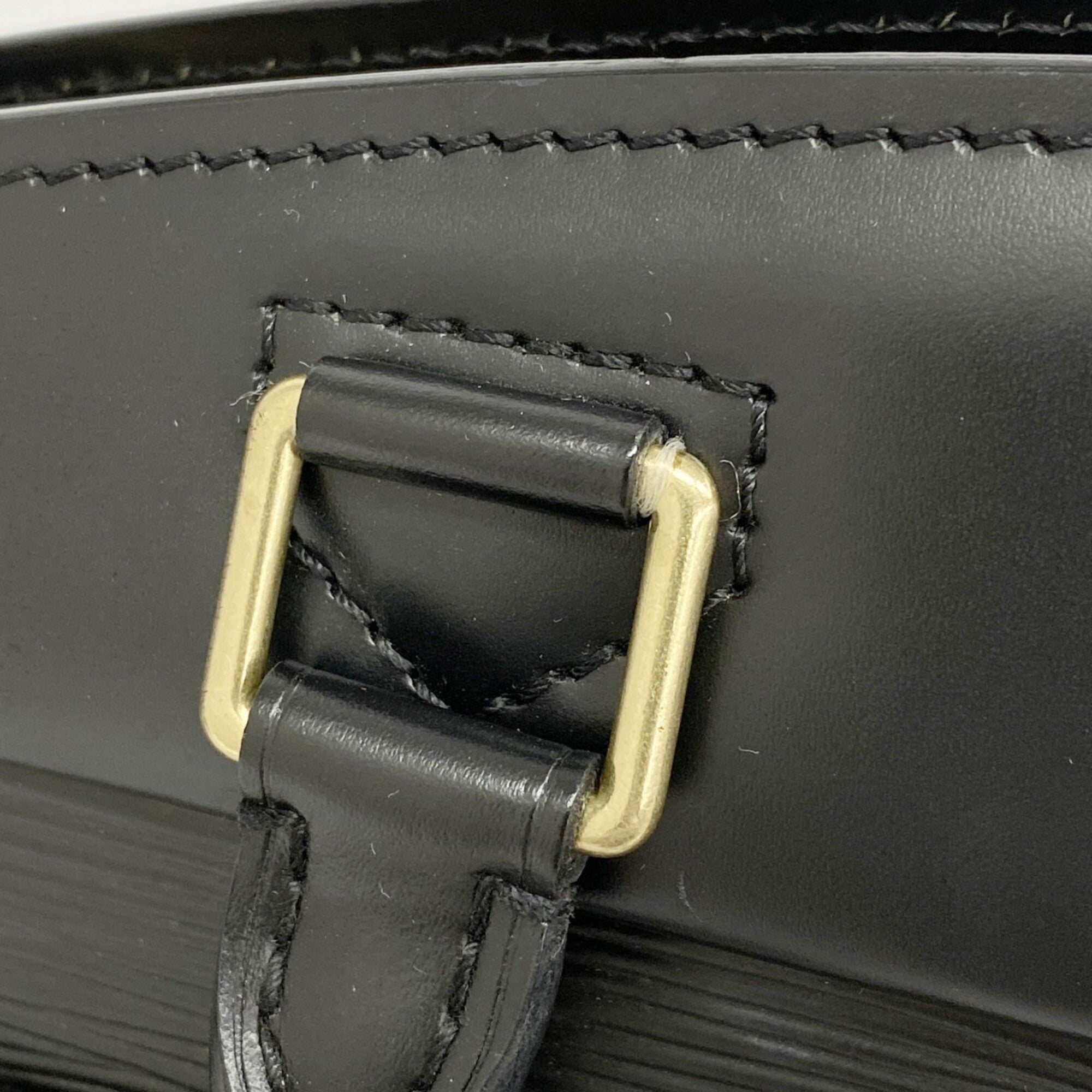 Louis Vuitton Noir Handbag (Pre-Owned)