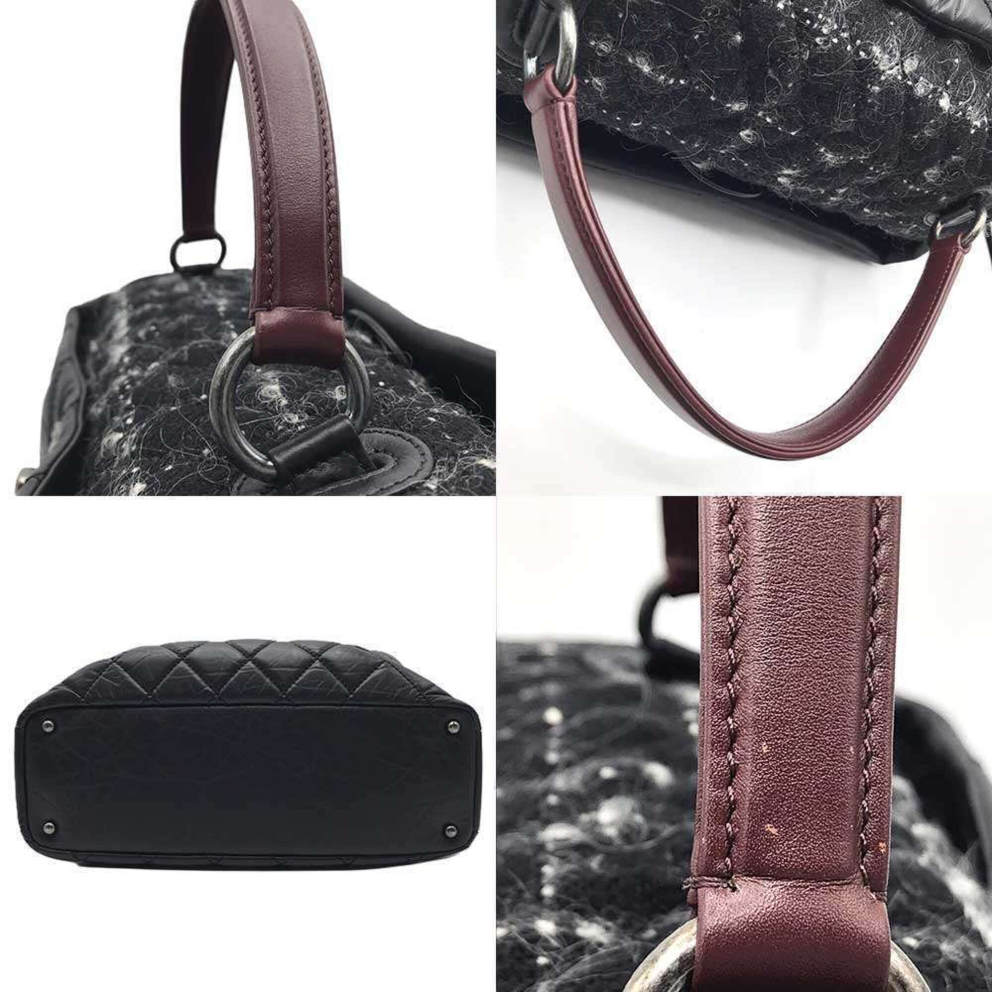 Chanel Black Leather Tweed Shoulder Bag (Pre-Owned)