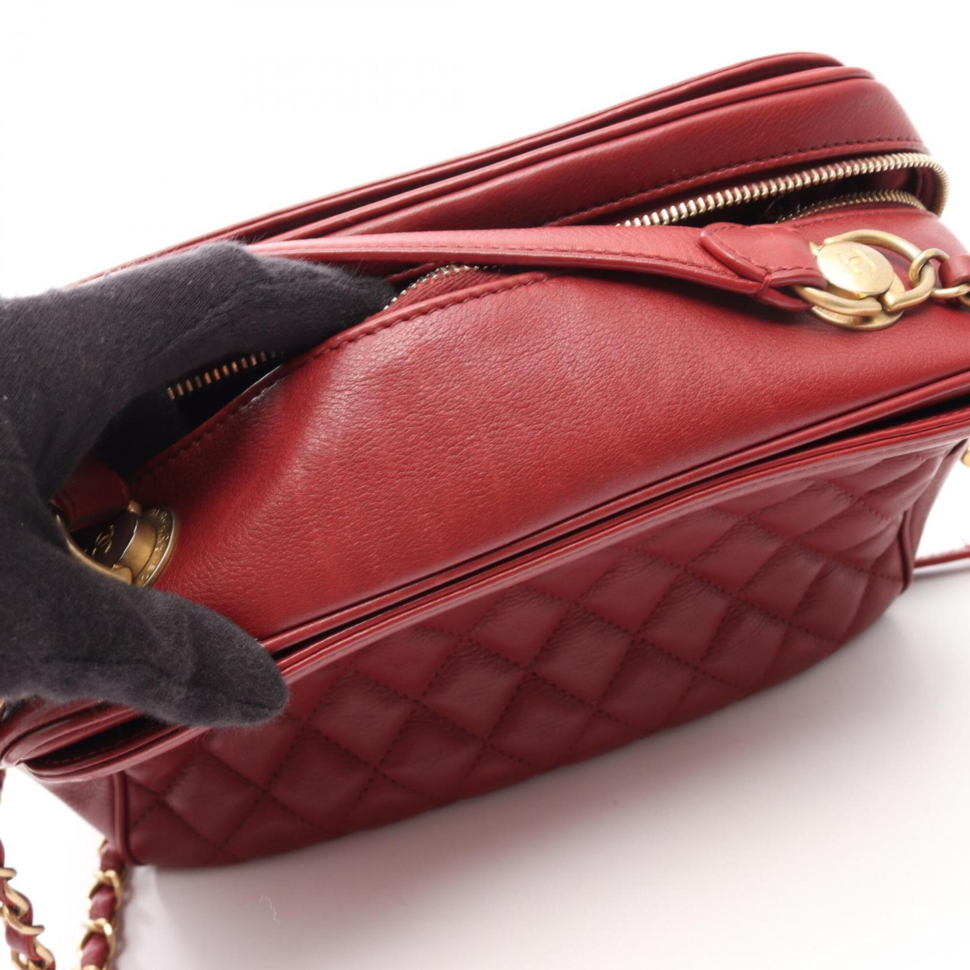Chanel Red Color Leather Handbag Shoulder Bag (Pre-Owned)