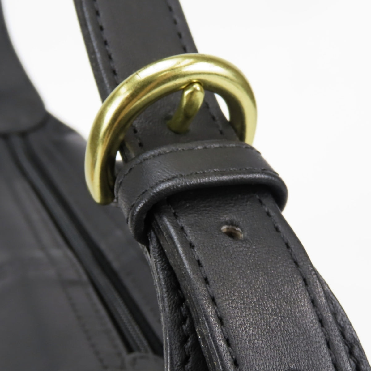 Coach Black Leather Shoulder Bag (Pre-Owned)