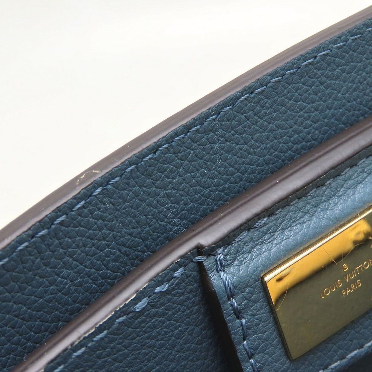 Louis Vuitton Blue Handbag (Pre-Owned)