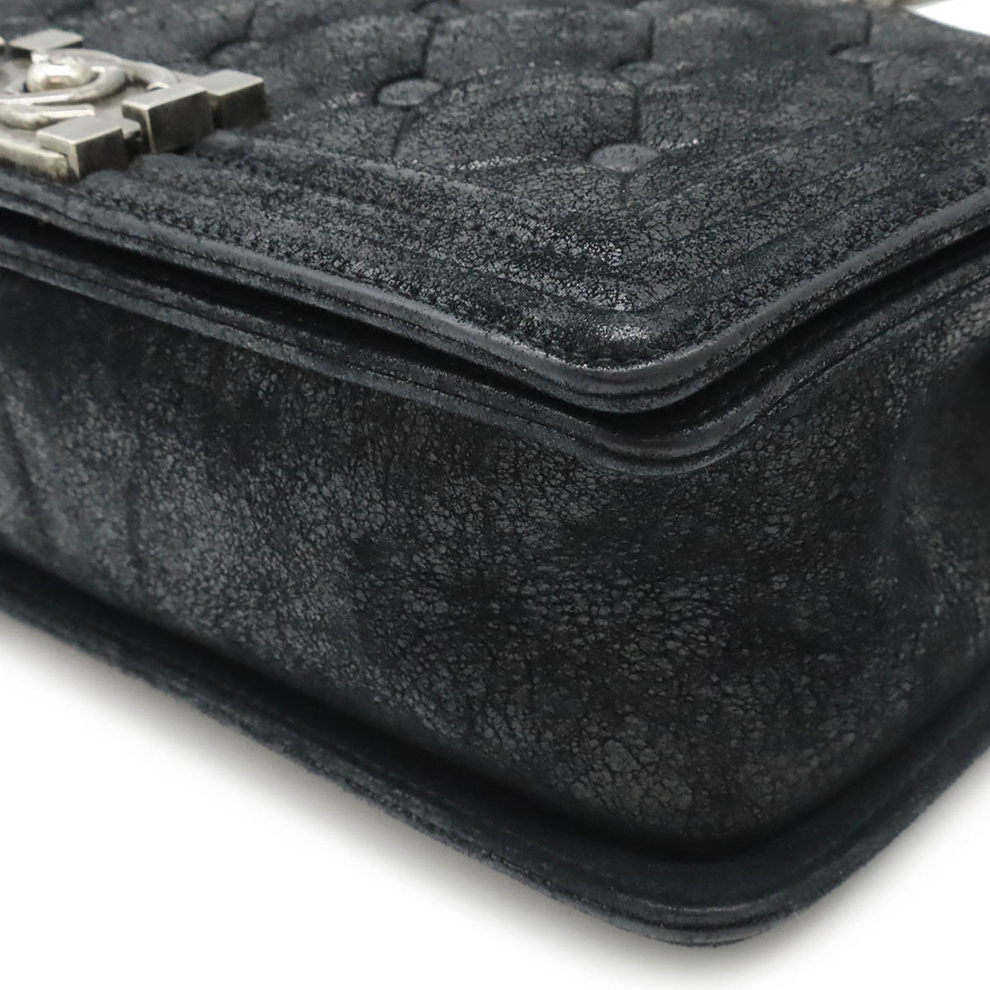 Chanel Black Suede Leather Shoulder Bag (Pre-Owned)