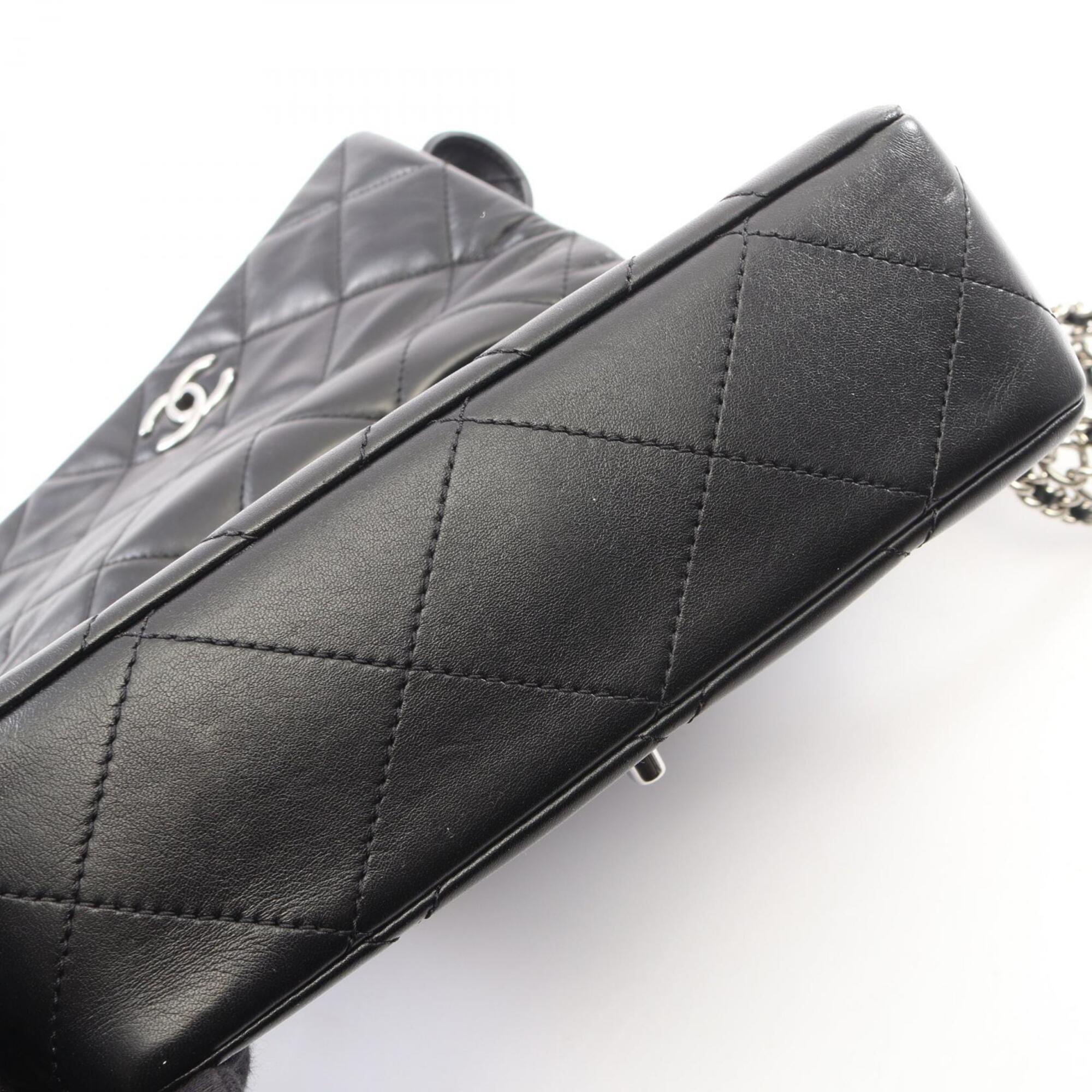 Chanel Black Leather Handbag Shoulder Bag (Pre-Owned)