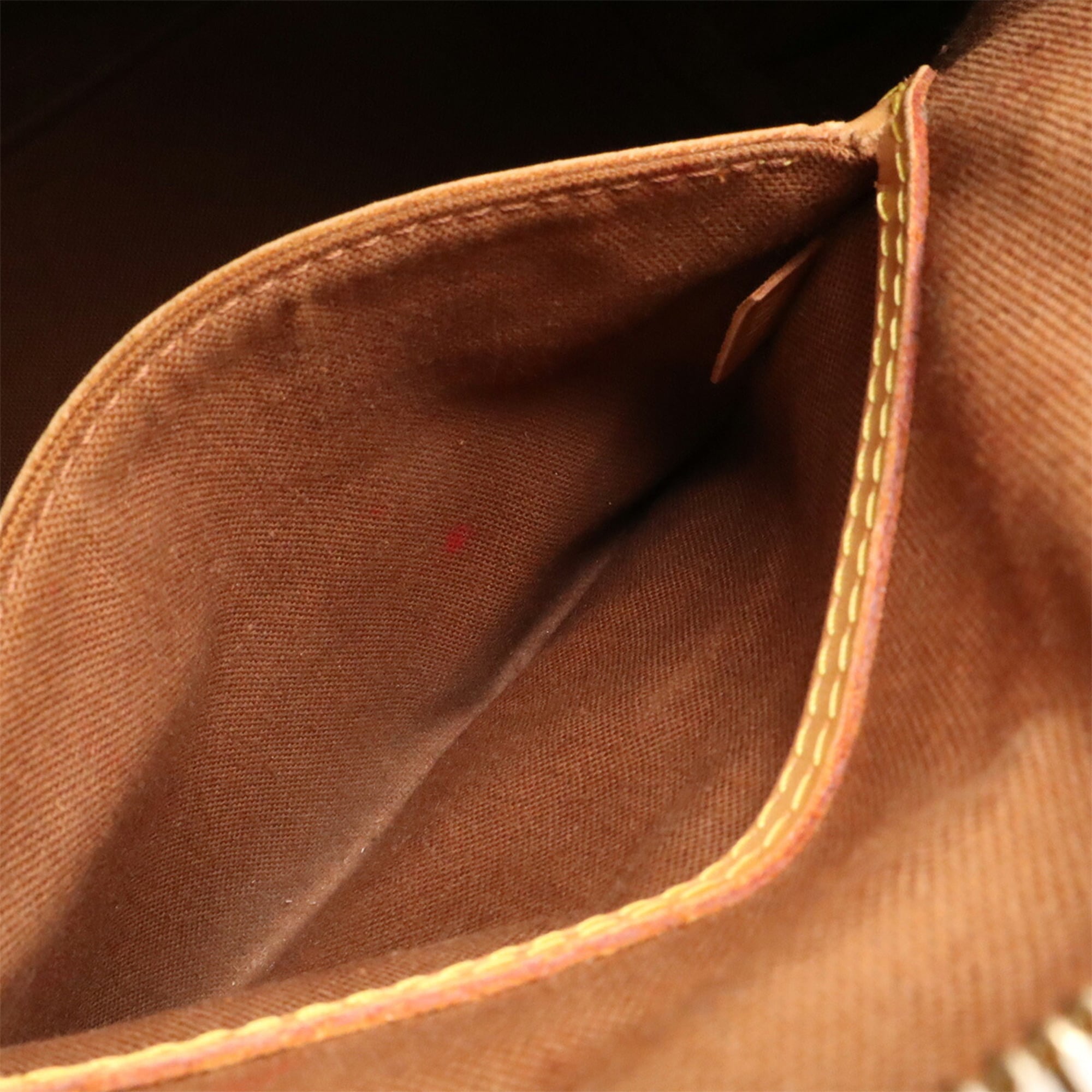Louis Vuitton Brown Monogram Monogram Handbag (Pre-Owned)