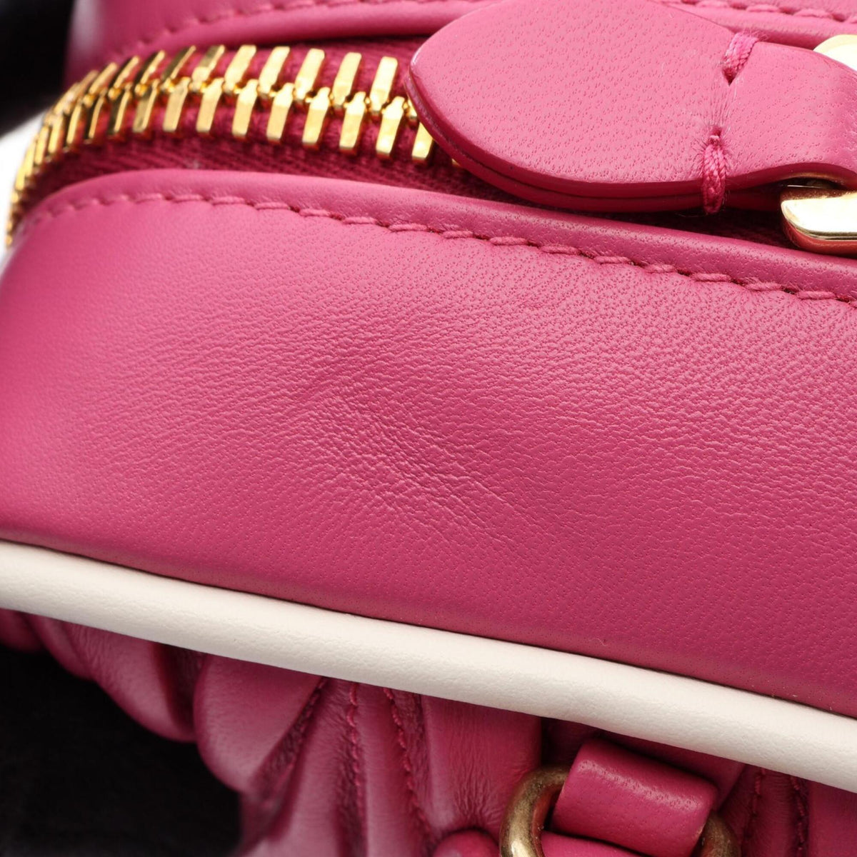 Miu Miu Matelasse Pink Leather Handbag (Pre-Owned)