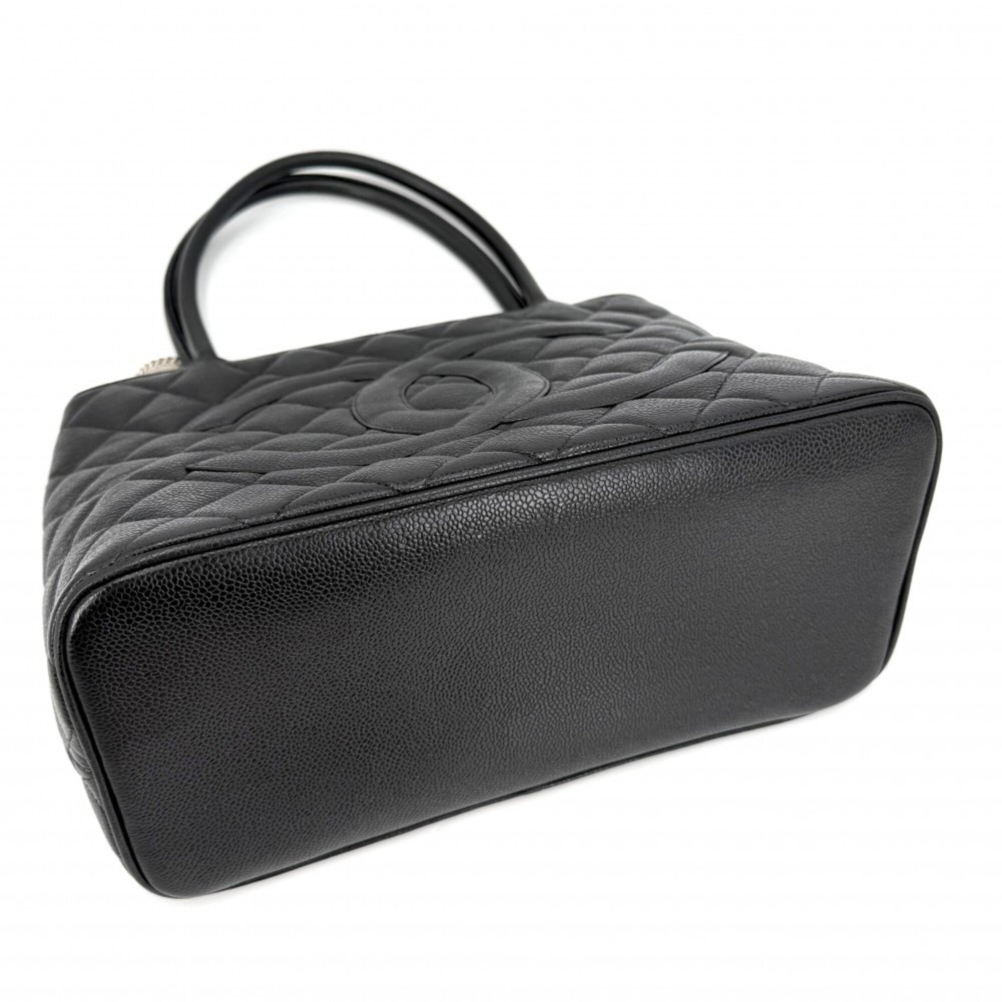 Chanel Matelasse Black Grained Calfskin Handbag Tote Bag (Pre-Owned)