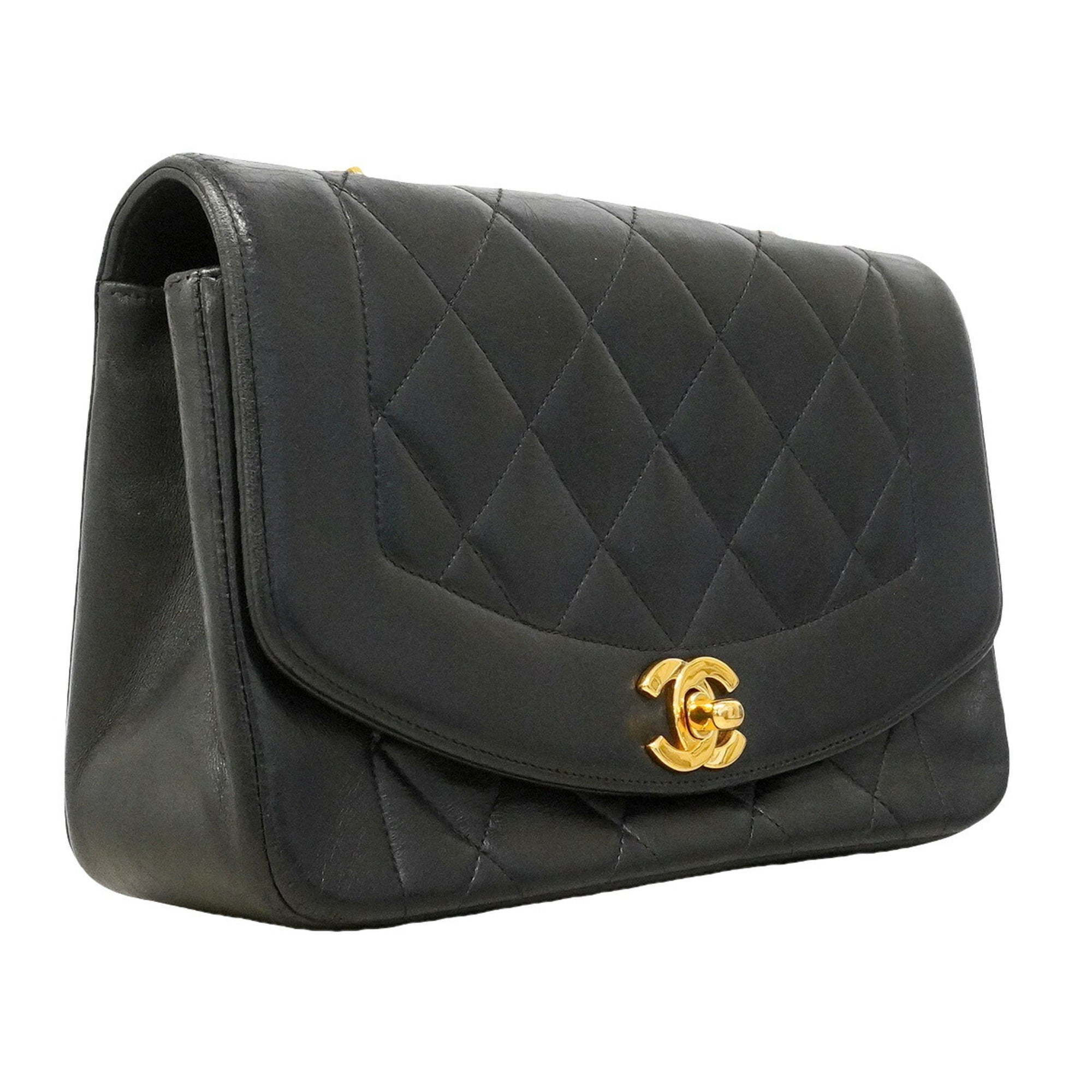 Chanel Black Leather Shoulder Bag (Pre-Owned)