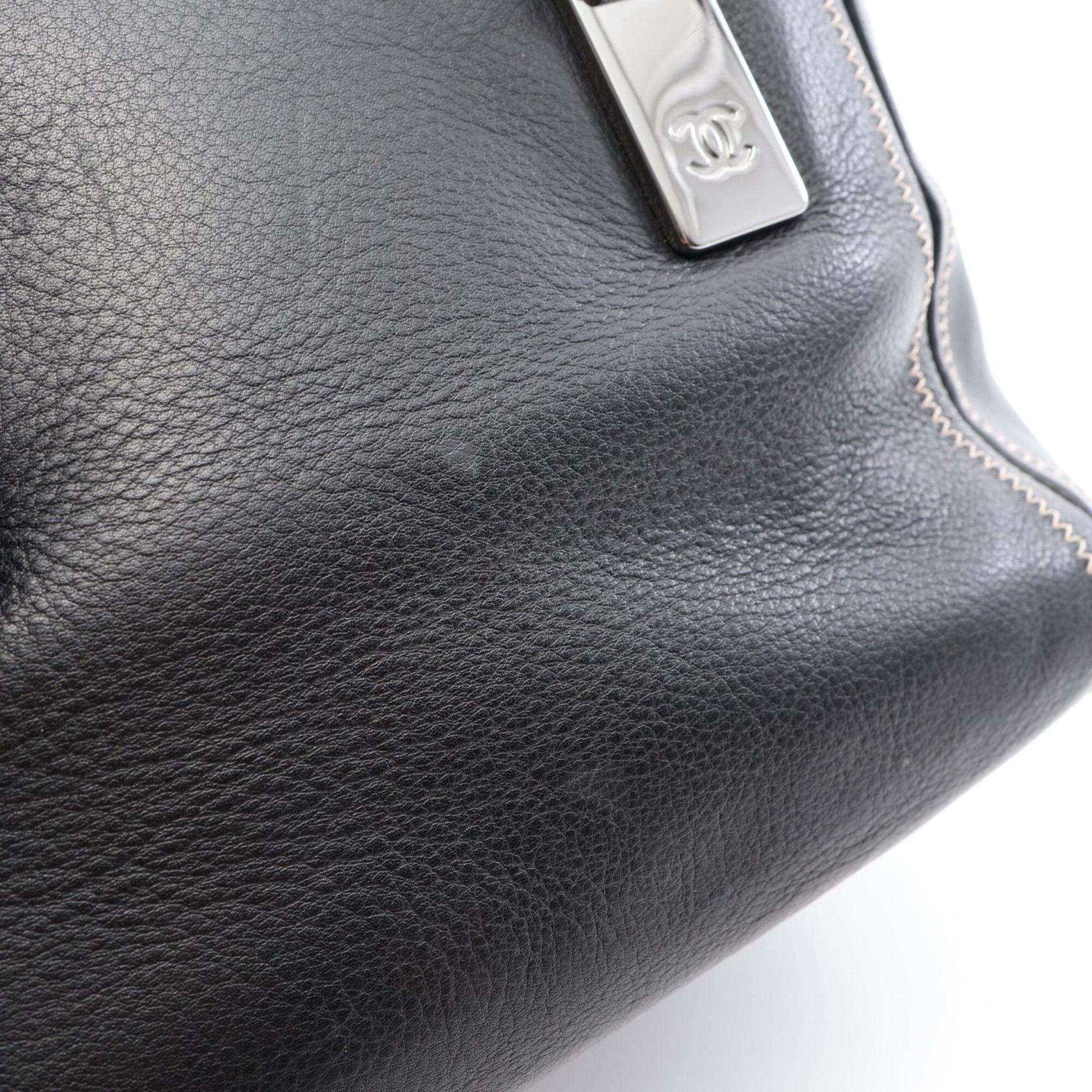 Chanel Black Leather Handbag (Pre-Owned)