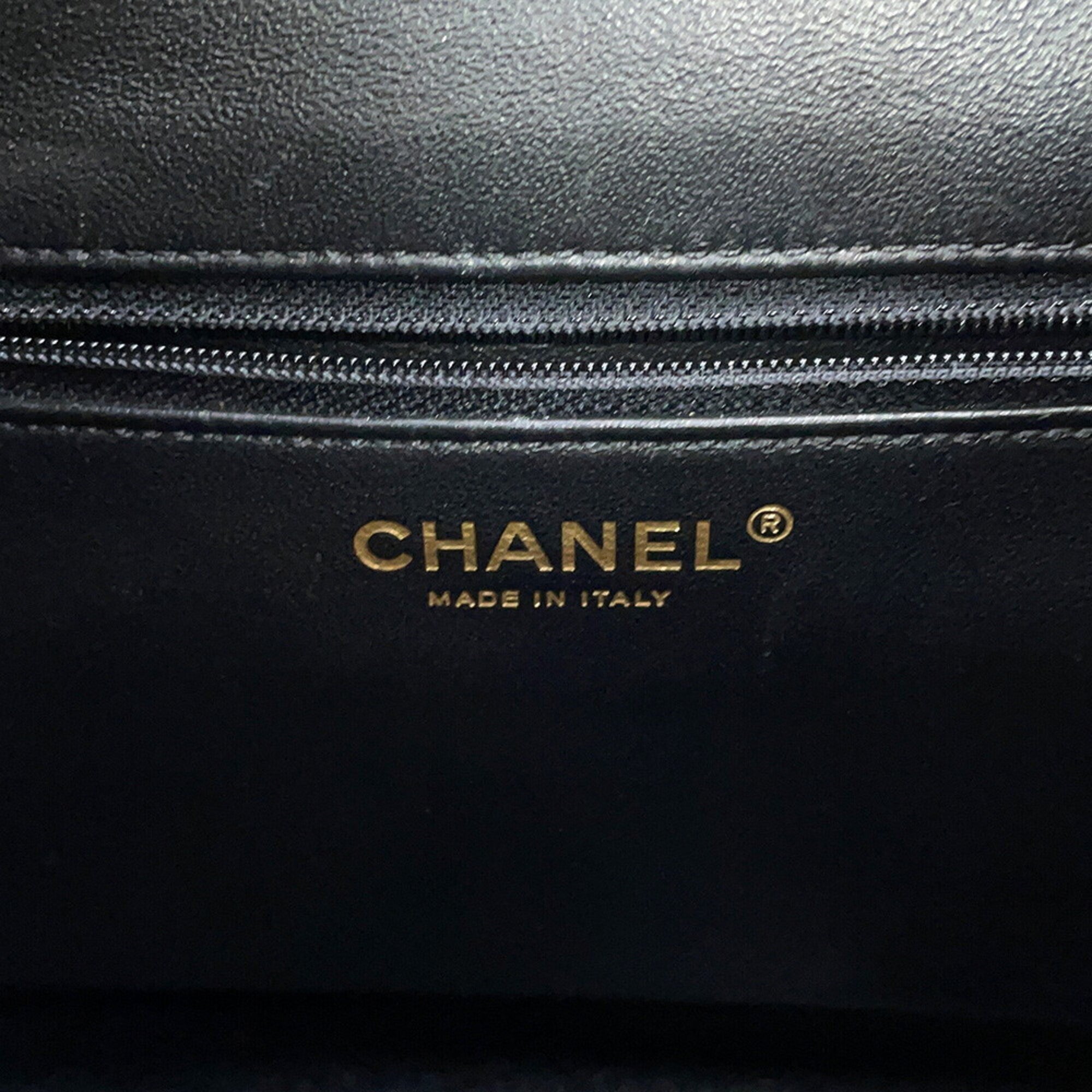 Chanel Matelasse Black Grained Calfskin Backpack Handbag (Pre-Owned)