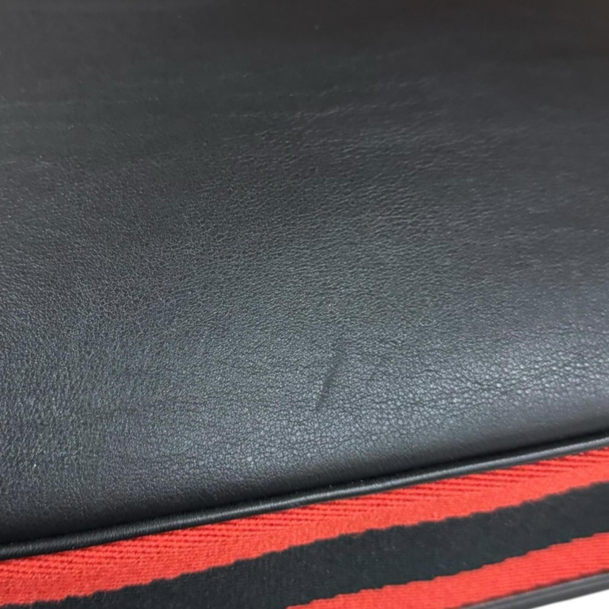 Gucci Black Leather Shoulder Bag (Pre-Owned)