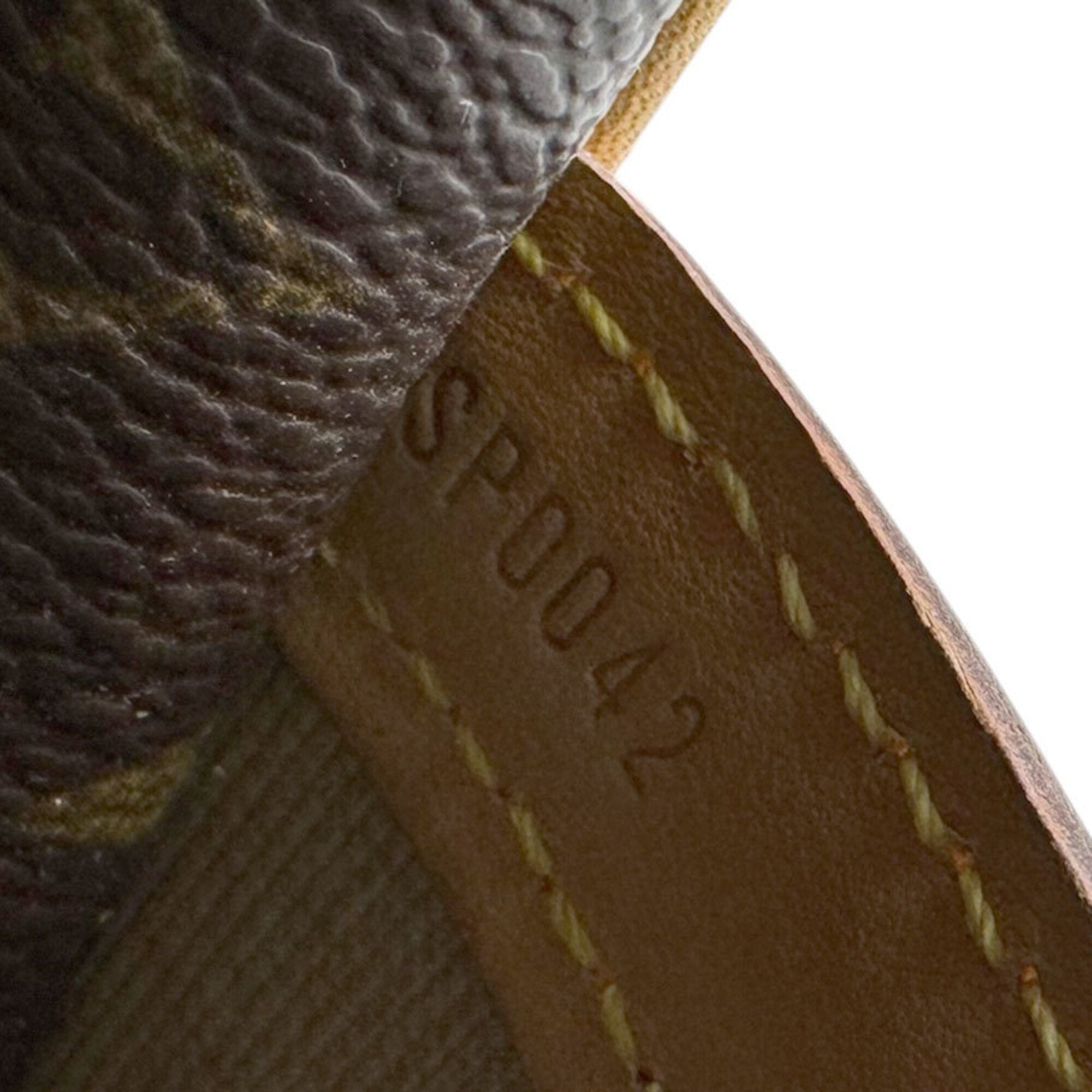 Louis Vuitton Brown Monogram Monogram Shoulder Bag (Pre-Owned)