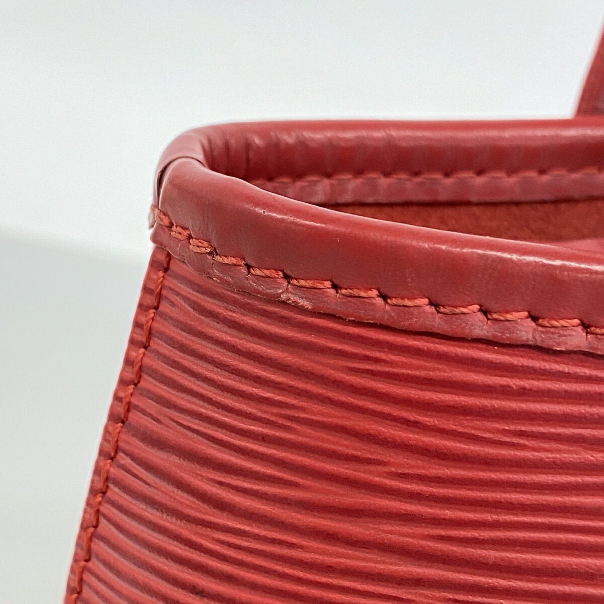 Louis Vuitton Rouge Tote Bag (Pre-Owned)