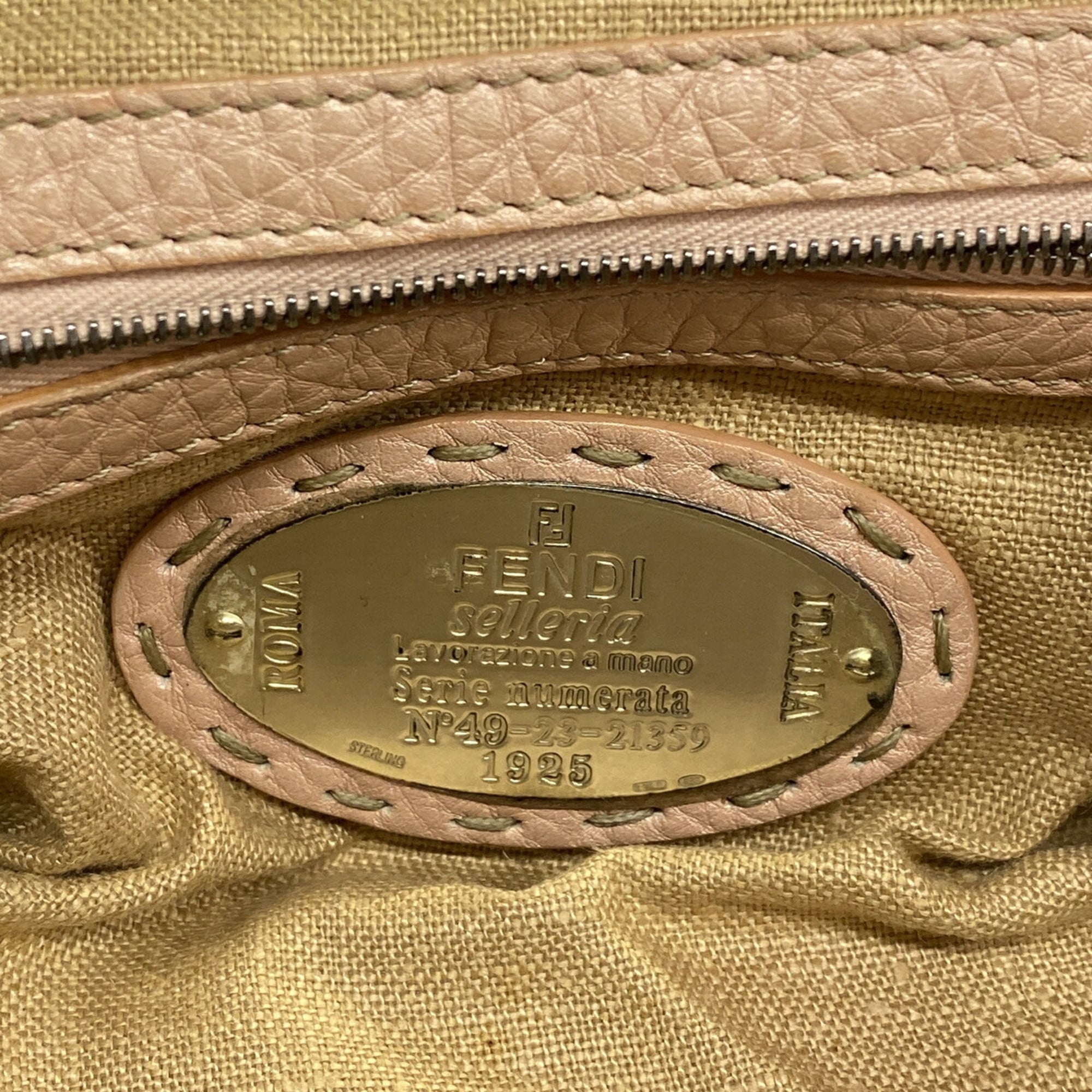 Fendi Pink Leather Handbag (Pre-Owned)