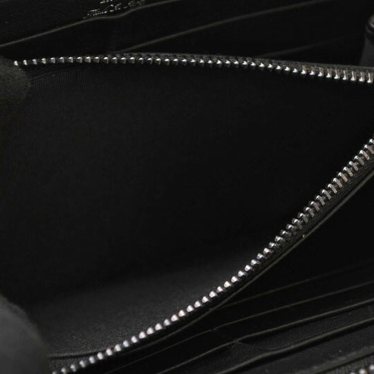 Jimmy Choo Black Leather Long Wallet (Bi-Fold) (Pre-Owned)