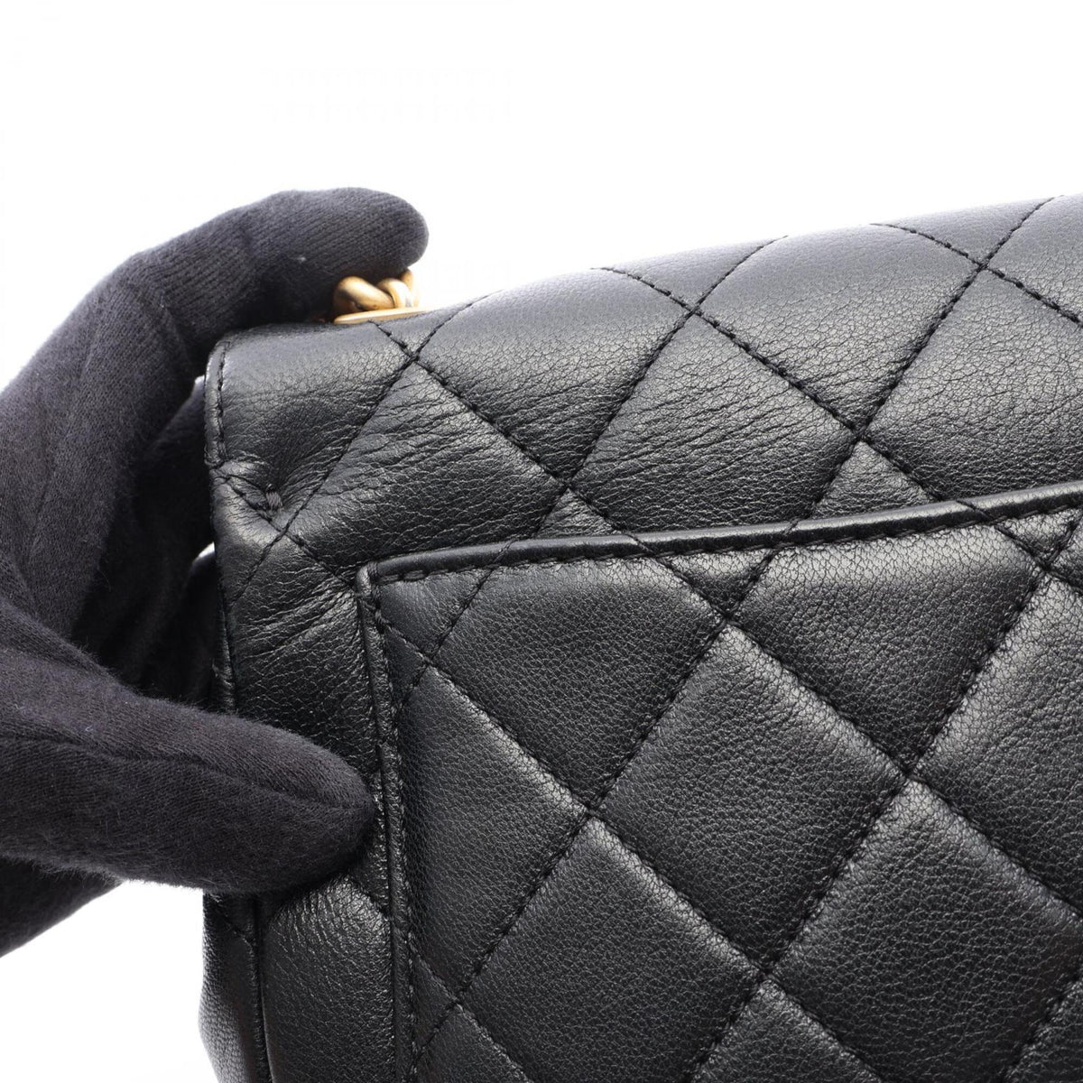 Chanel Black Leather Handbag Shoulder Bag (Pre-Owned)