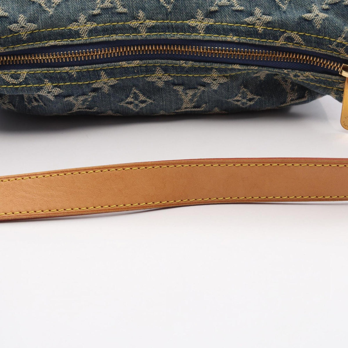 Louis Vuitton Blue Monogram Denim Handbag Shoulder Bag (Pre-Owned)