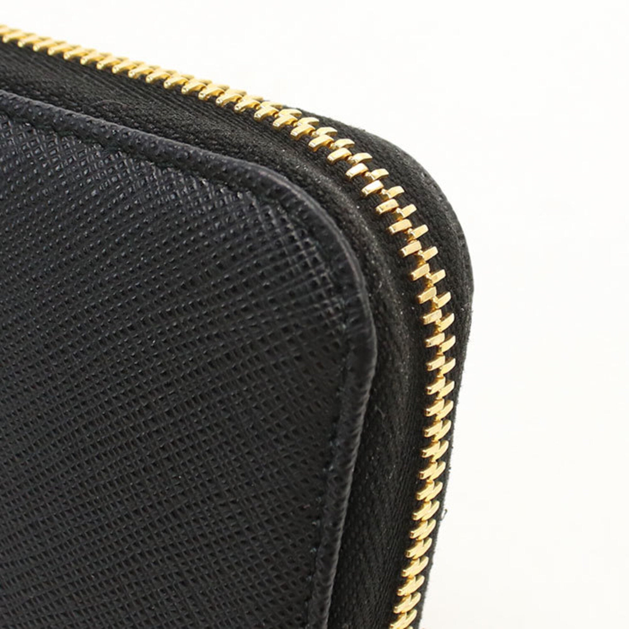 Prada Black Leather Long Wallet (Bi-Fold) (Pre-Owned)