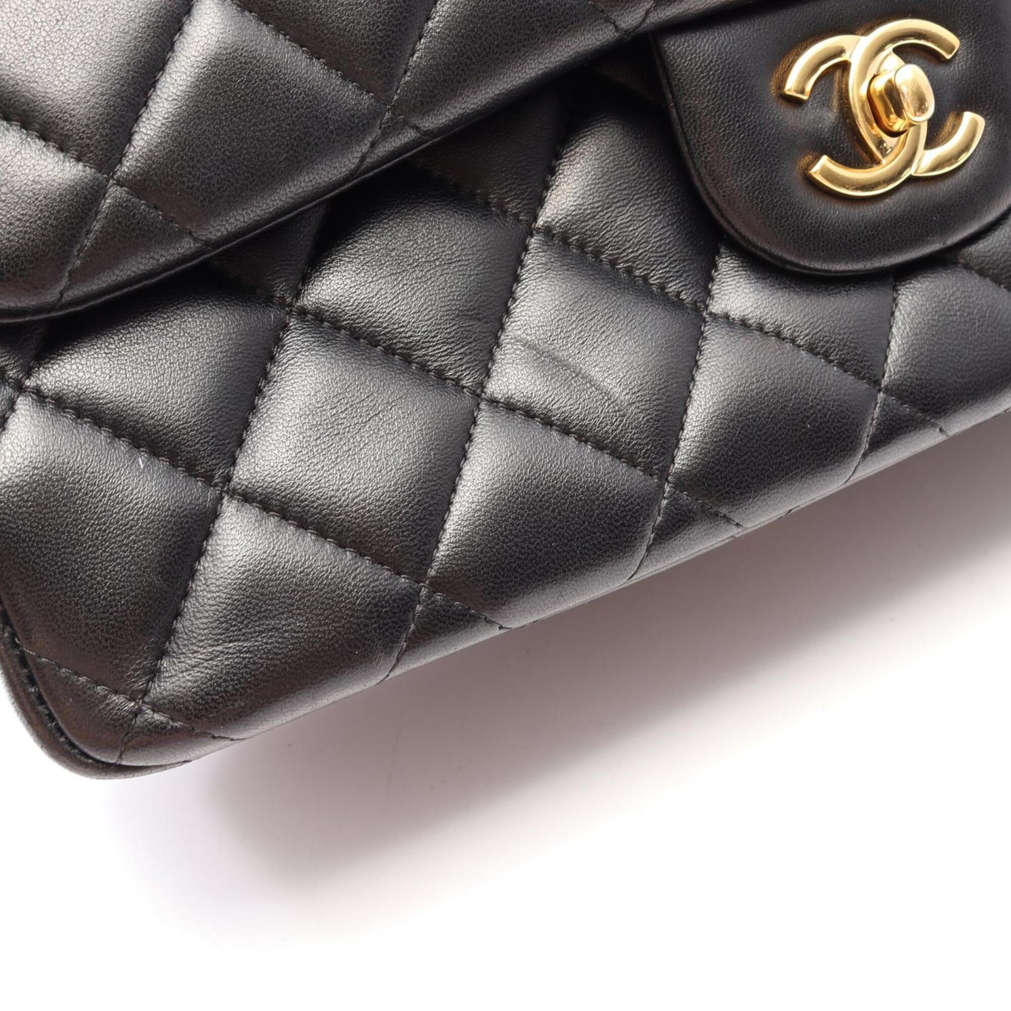 Chanel Black Leather Handbag Shoulder Bag (Pre-Owned)