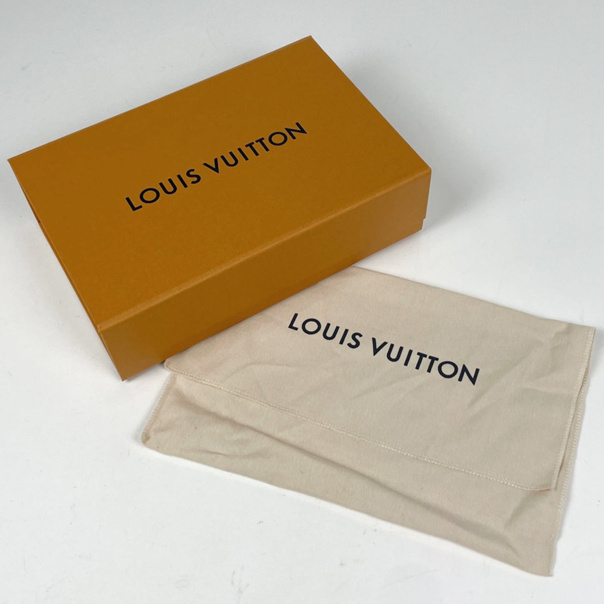 Louis Vuitton Black Noir Leather Shoulder Bag (Pre-Owned)