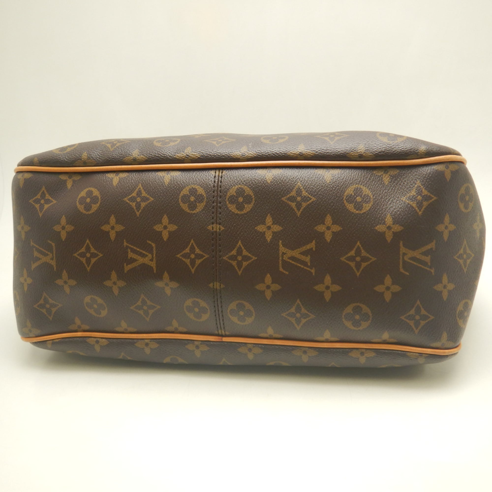 Louis Vuitton Brown Monogram Canvas Shoulder Bag (Pre-Owned)