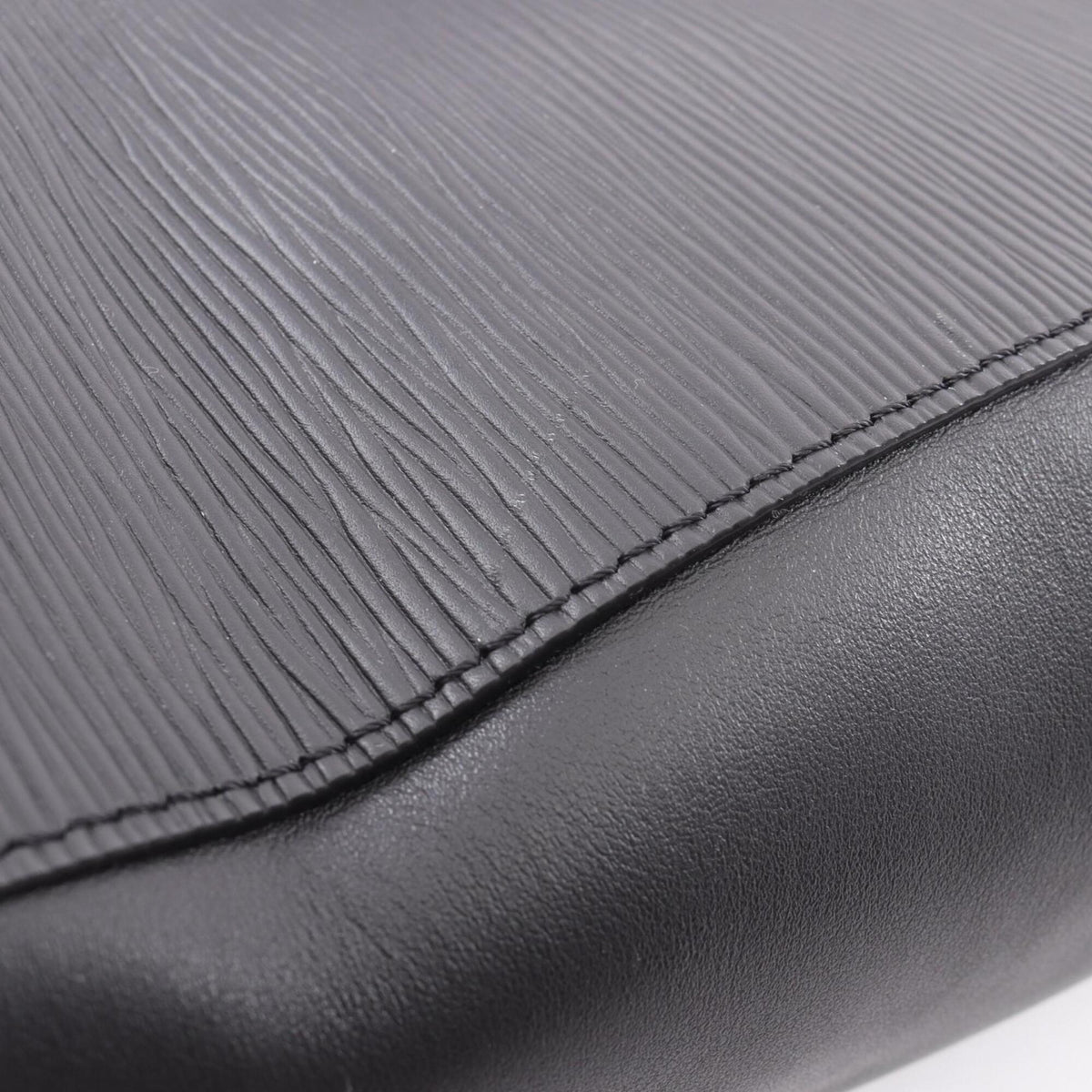 Louis Vuitton Black Noir Epi Leather Handbag Tote Bag (Pre-Owned)