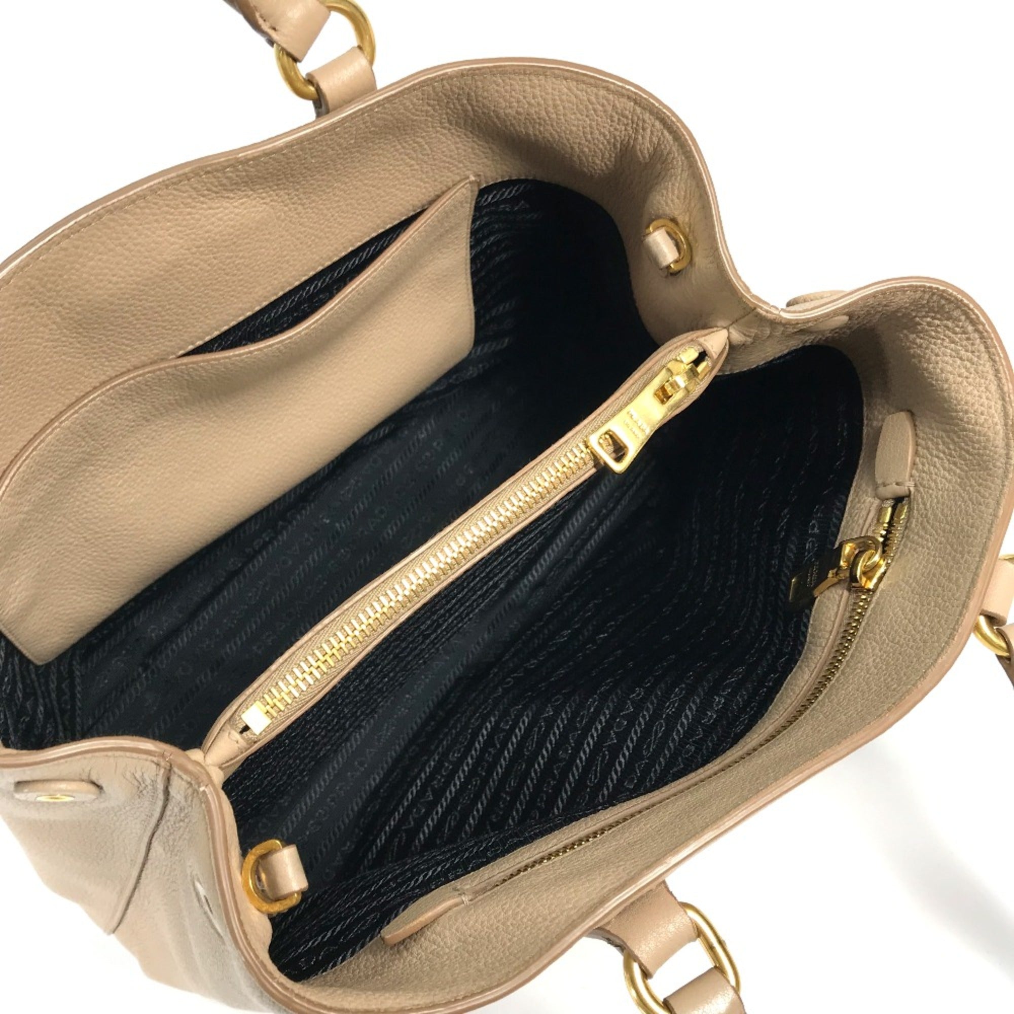 Prada Beige Leather Handbag (Pre-Owned)