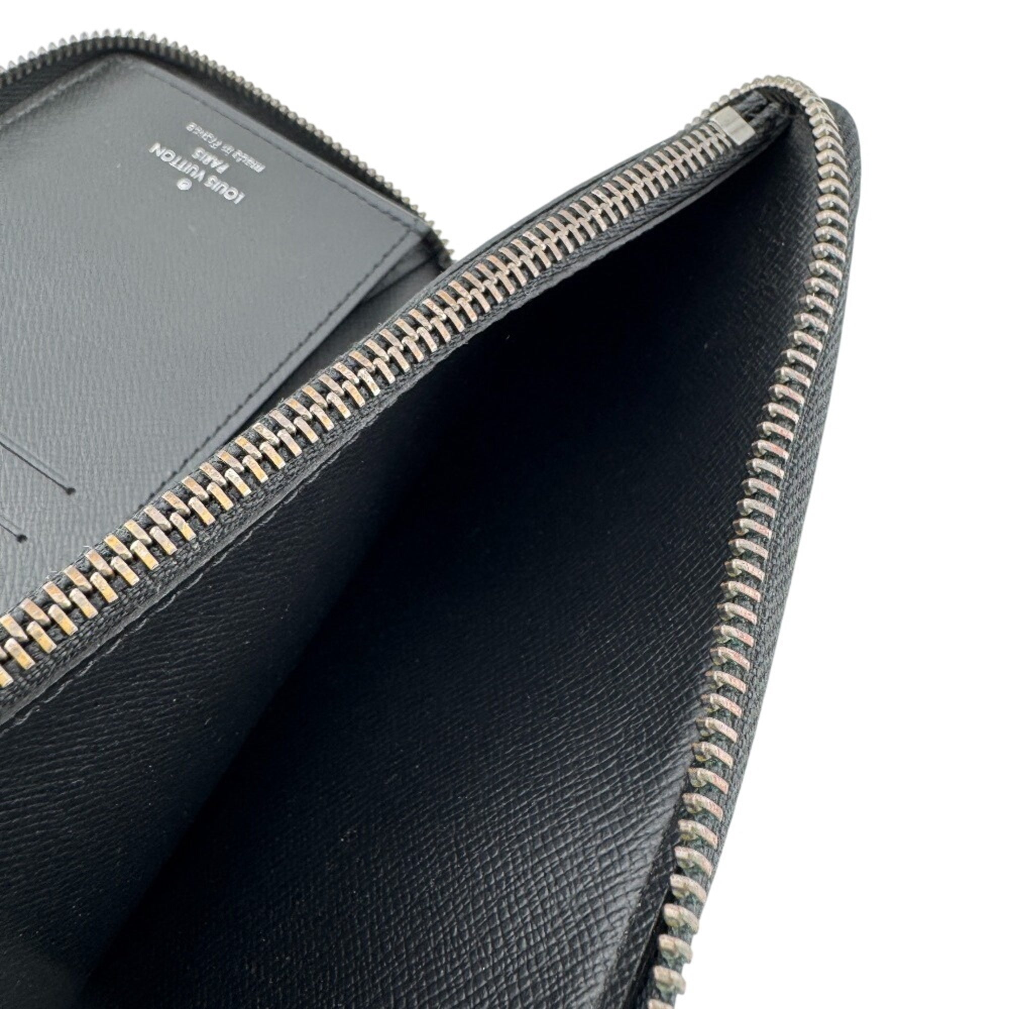 Louis Vuitton Black Leather Long Wallet (Bi-Fold) (Pre-Owned)
