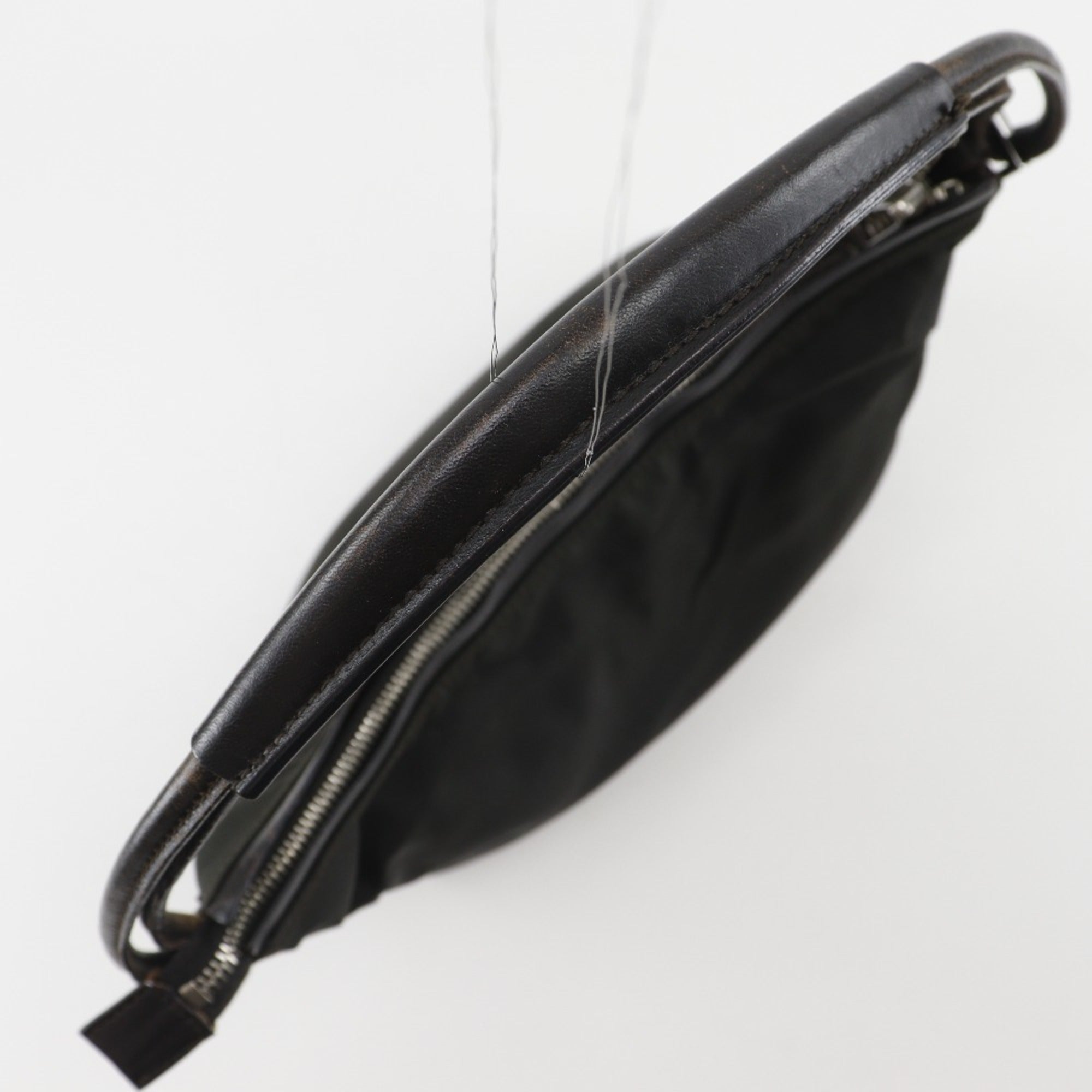 Gucci Black Nylon Canvas Shoulder Bag (Pre-Owned)