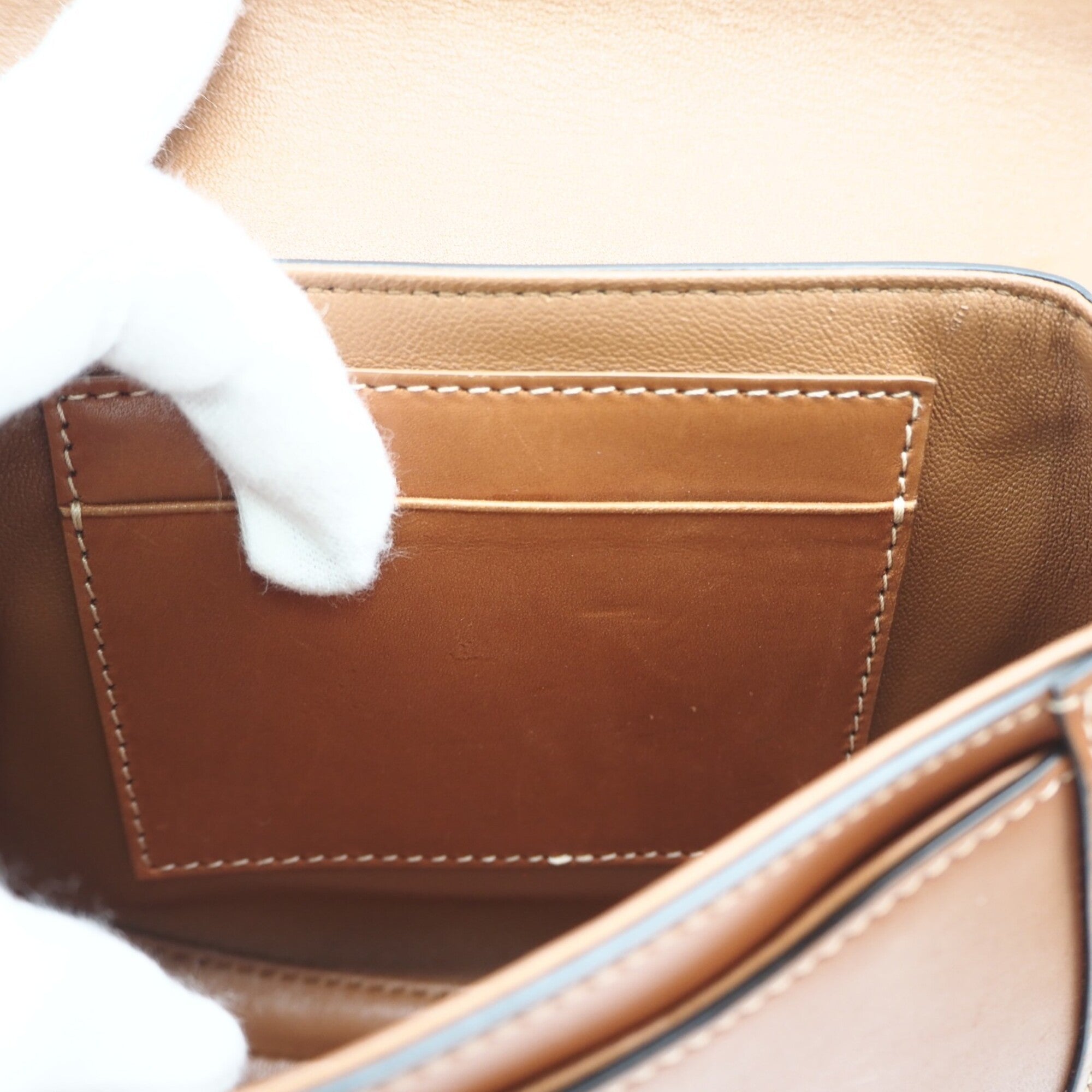 Celine Brown Leather Shoulder Bag (Pre-Owned)