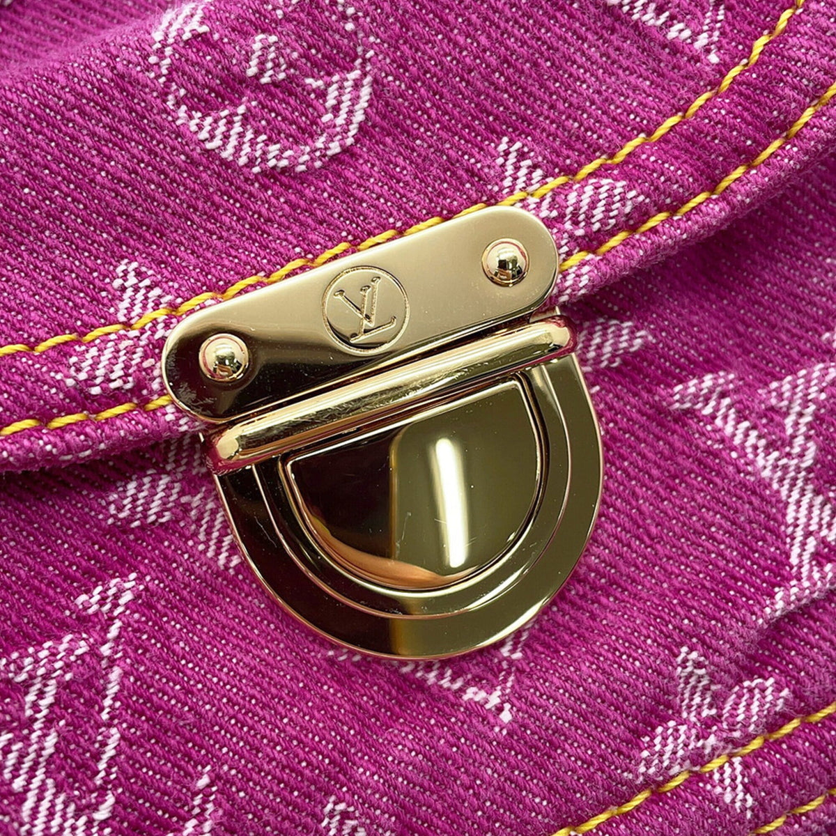 Louis Vuitton Fuchsia Monogram Denim Handbag Shoulder Bag (Pre-Owned)