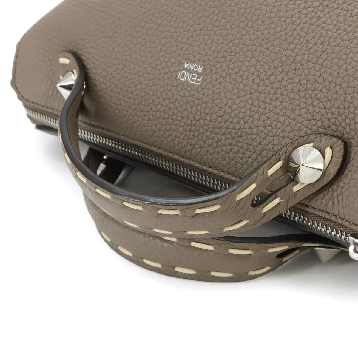 Fendi Beige Leather Handbag (Pre-Owned)