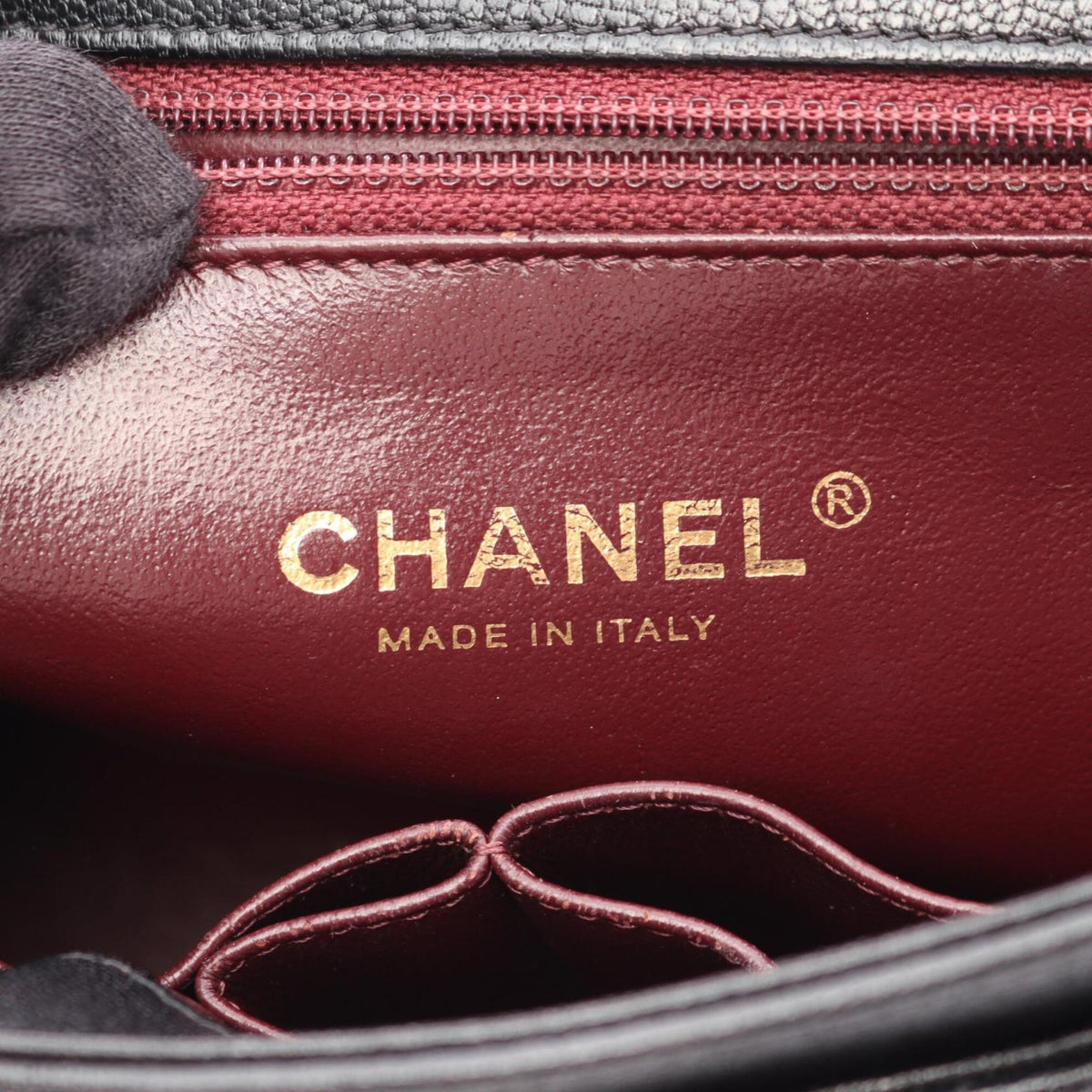 Chanel Black Leather Handbag Shoulder Bag (Pre-Owned)
