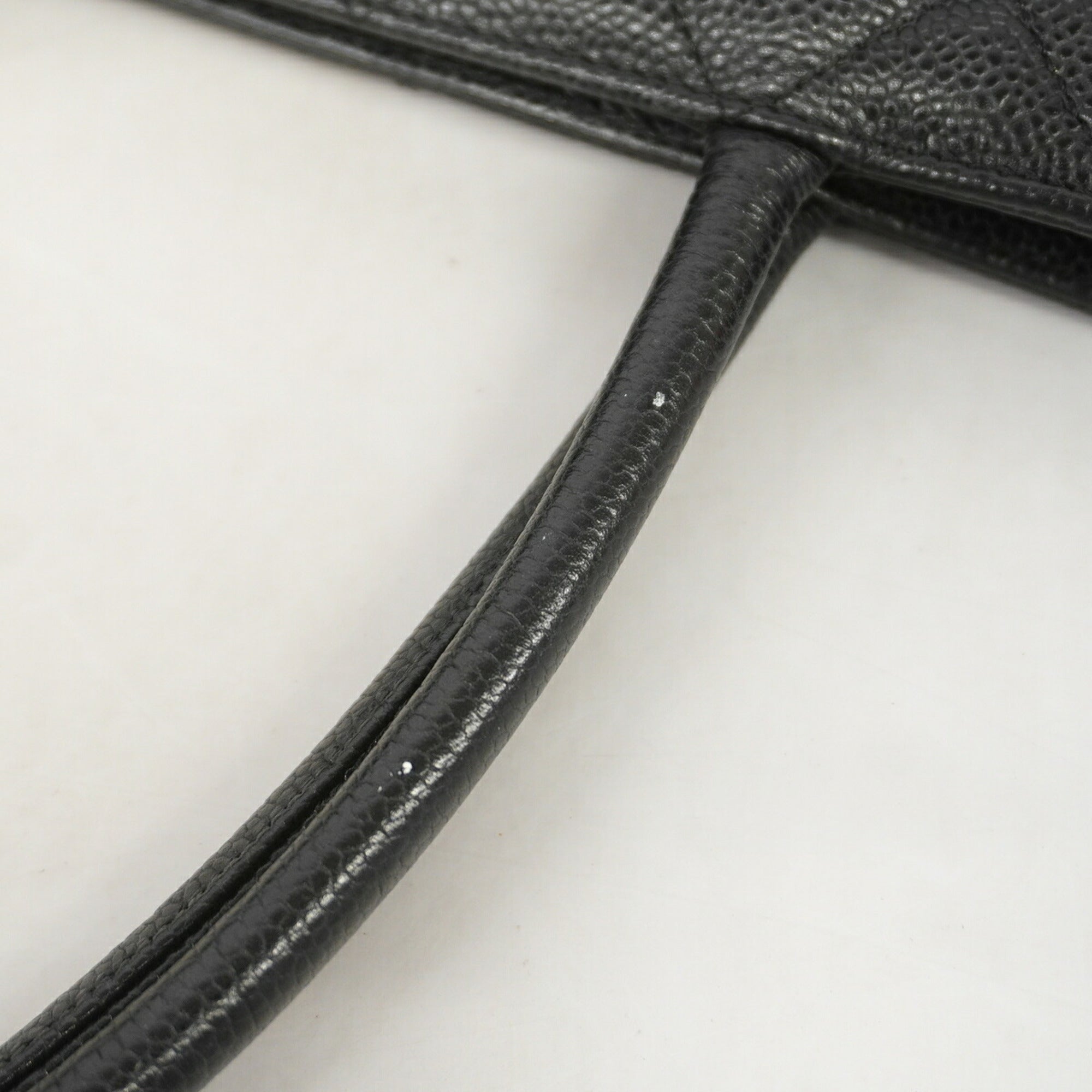 Chanel Black Grained Calfskin Tote Bag (Pre-Owned)