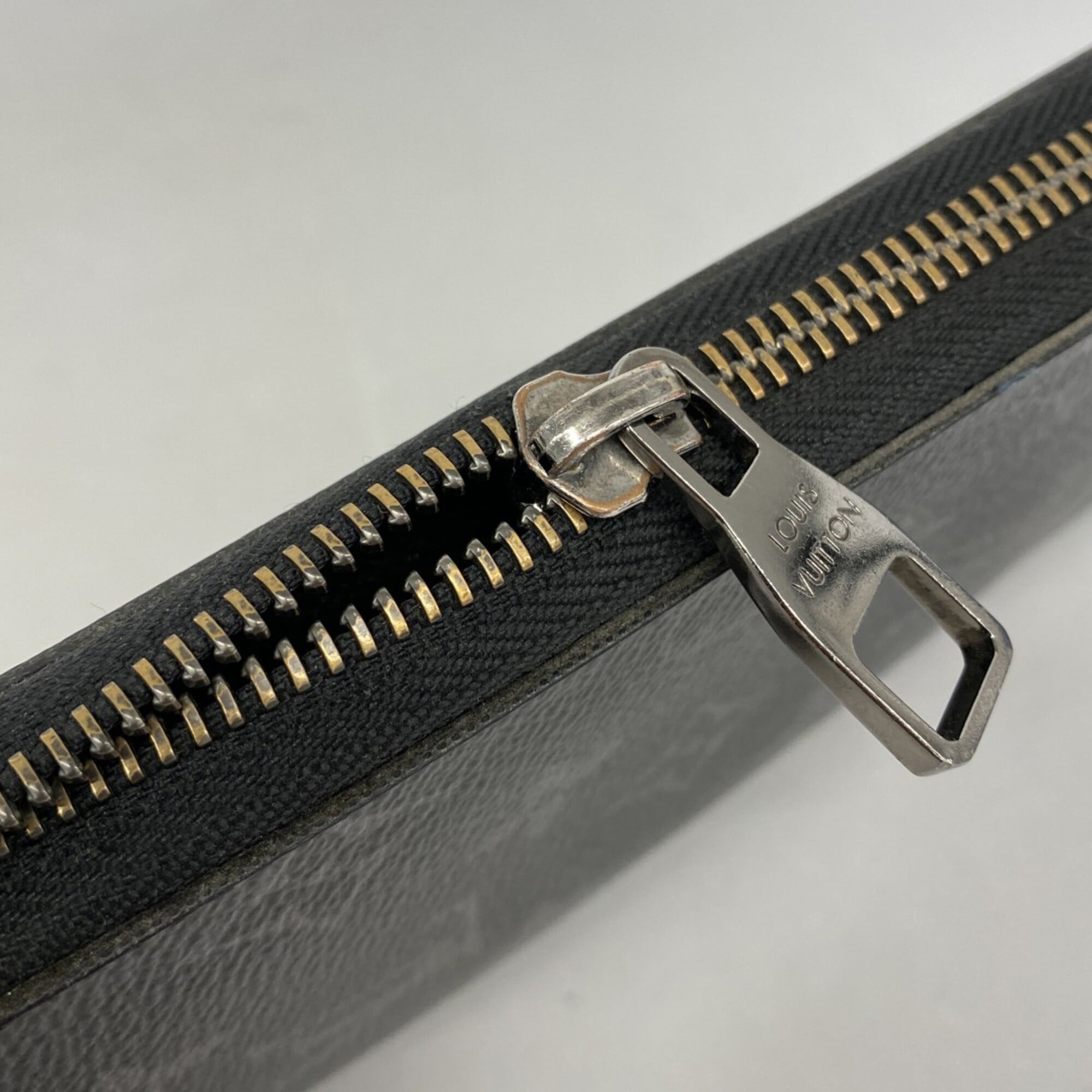 Louis Vuitton Black Long Wallet (Bi-Fold) (Pre-Owned)