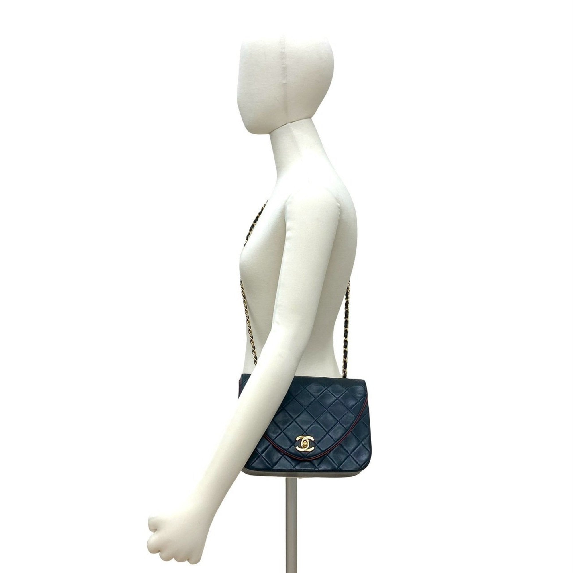 Chanel Navy Red Color Leather Shoulder Bag (Pre-Owned)
