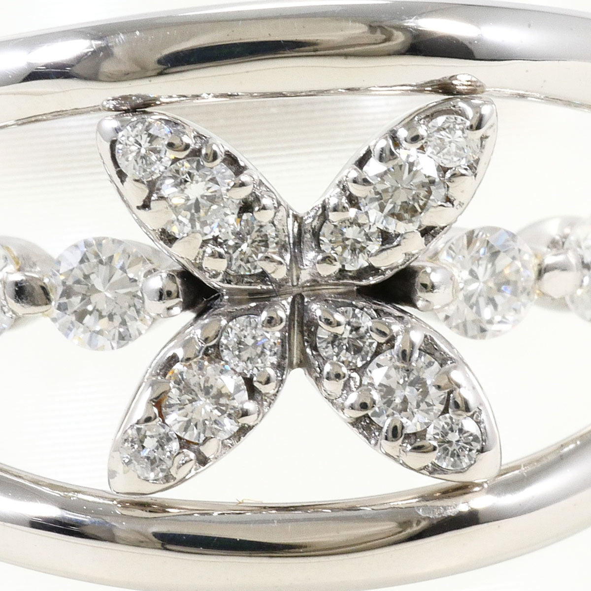 Unbranded White Gold White Gold (18K) Band Ring (Pre-Owned)