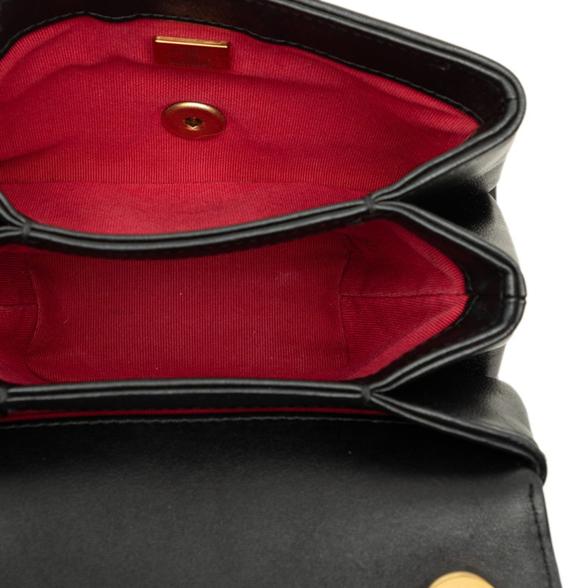 Chanel Matelasse Black Leather Shoulder Bag (Pre-Owned)