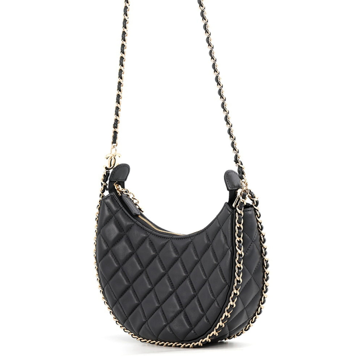 Chanel Matelasse Black Leather Shoulder Bag (Pre-Owned)
