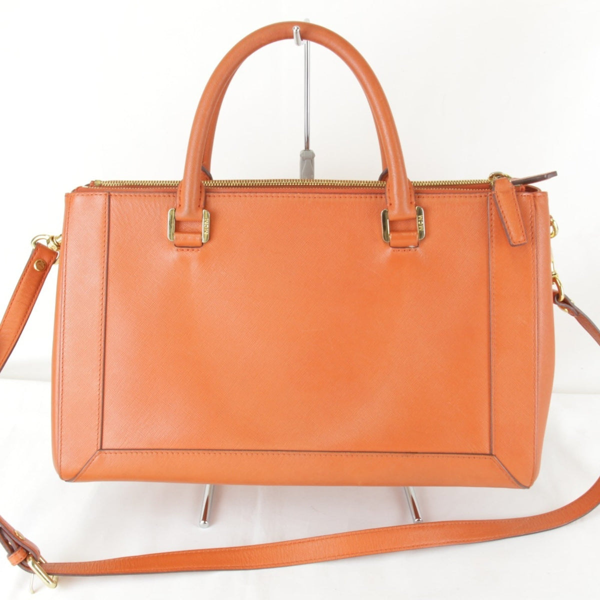 Mcm Orange Leather Shoulder Bag (Pre-Owned)
