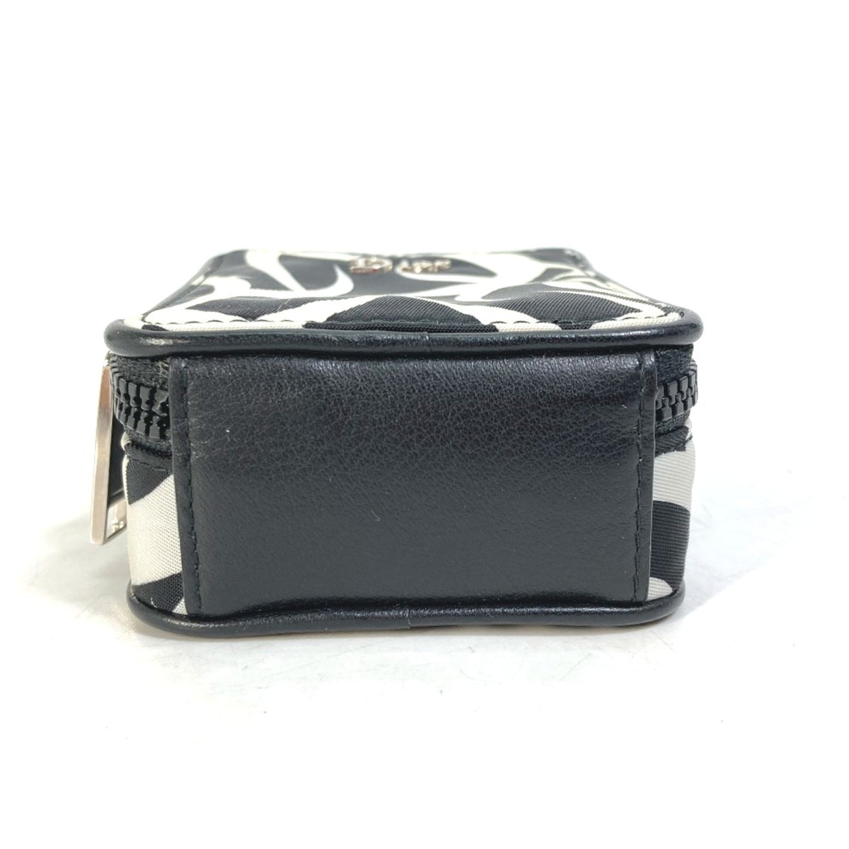 Dior Homme White Cloth Pouch (Pre-Owned)
