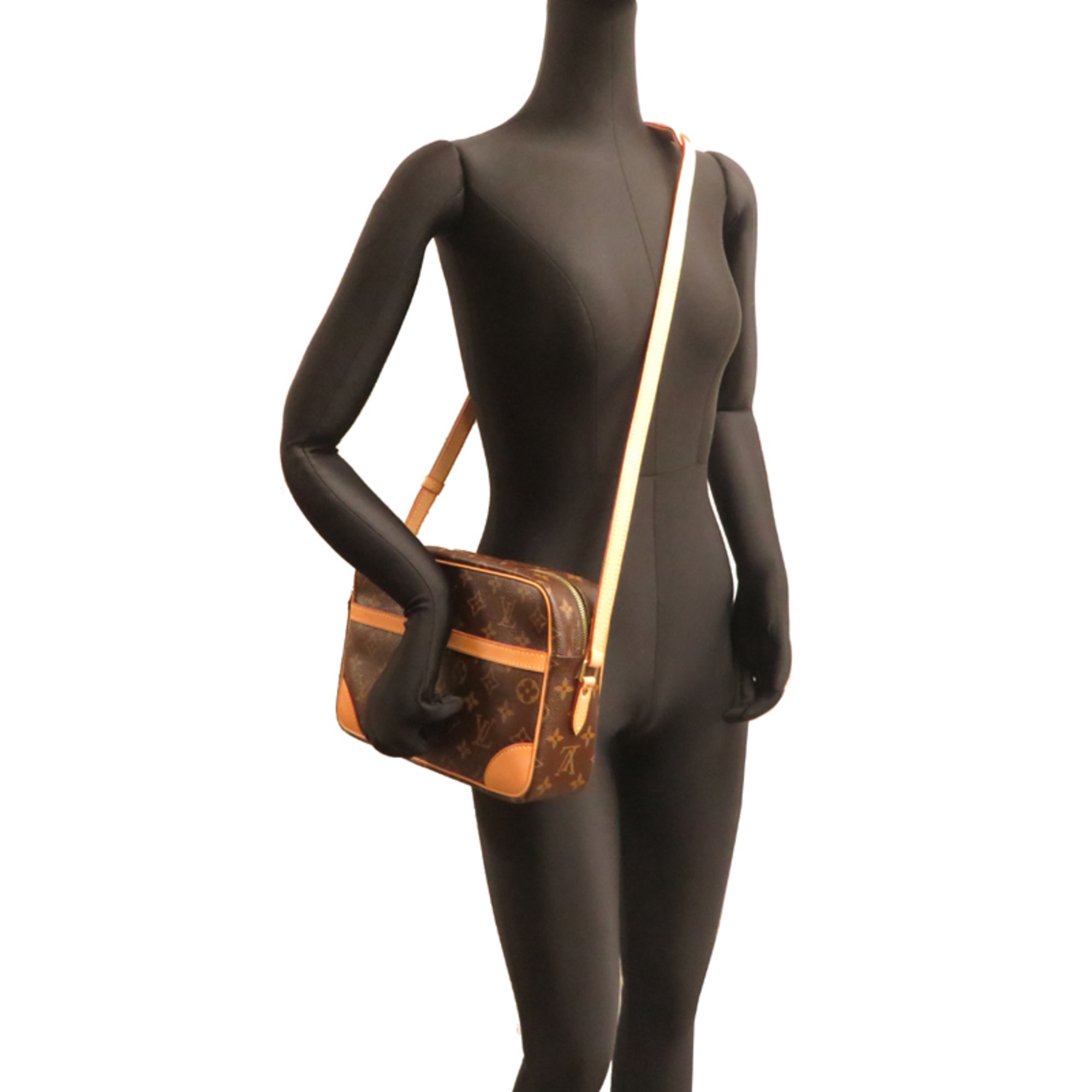 Louis Vuitton Brown Monogram Shoulder Bag (Pre-Owned)