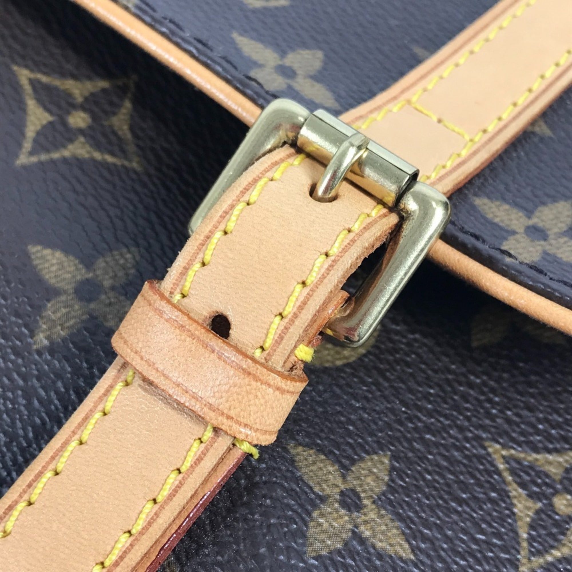 Louis Vuitton Brown Monogram Canvas Handbag (Pre-Owned)