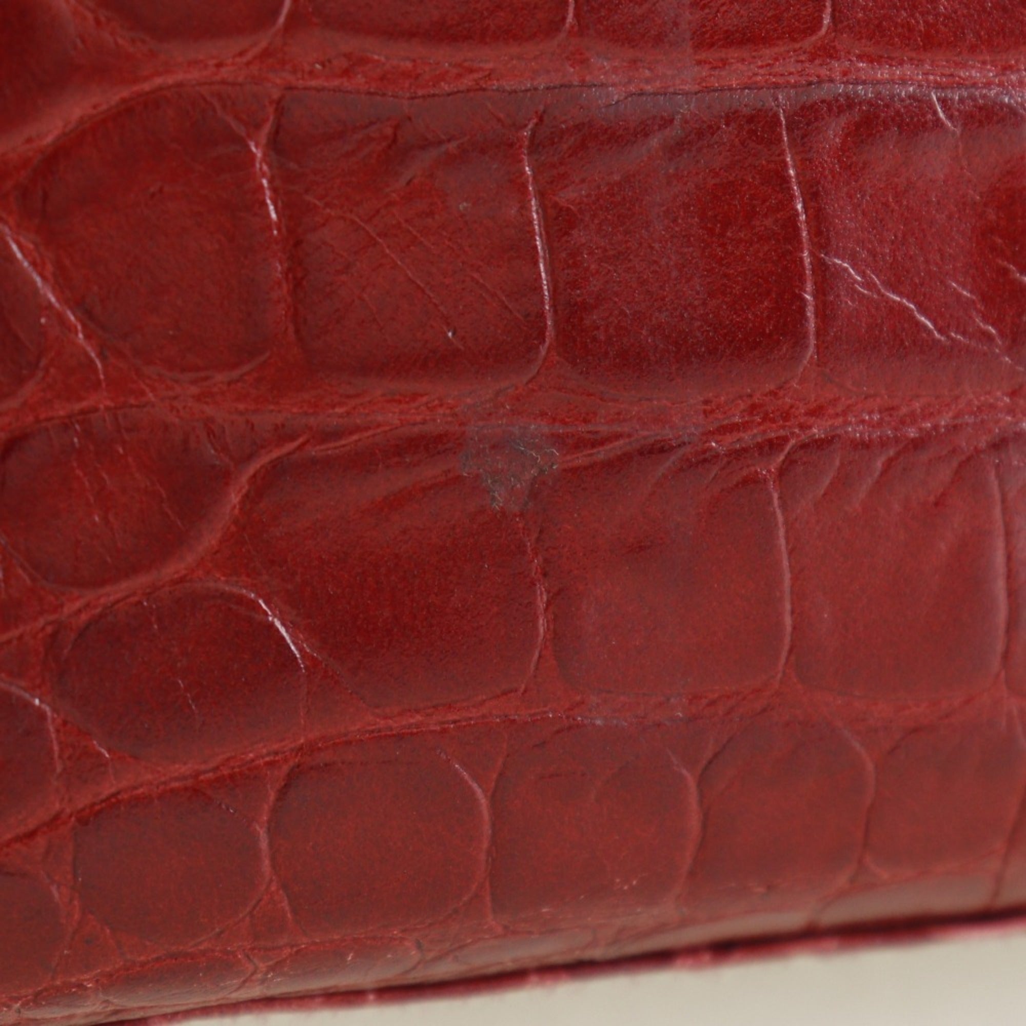 Salvatore Ferragamo Red Color Leather Shoulder Bag (Pre-Owned)