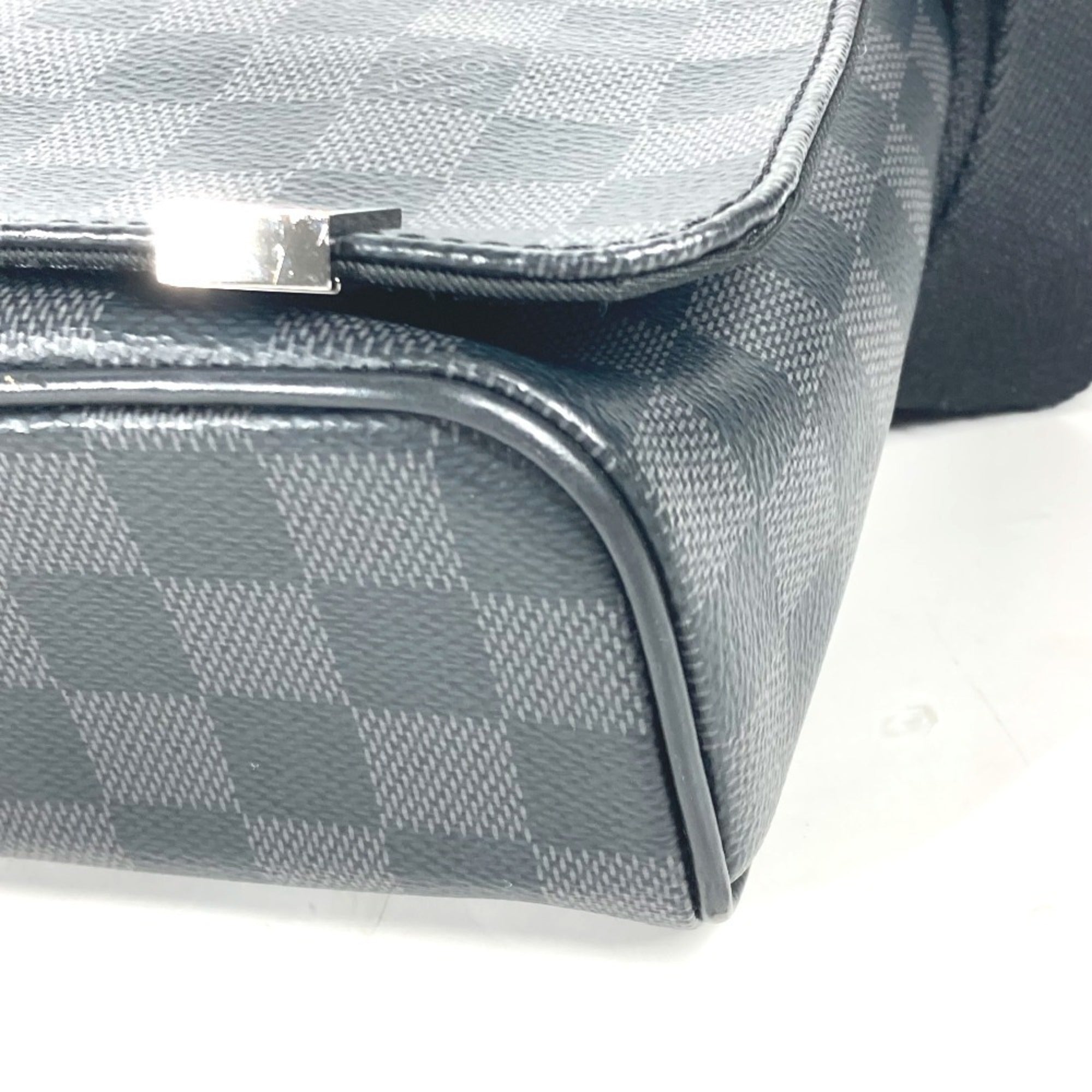 Louis Vuitton Black Damier Graphite Shoulder Bag (Pre-Owned)