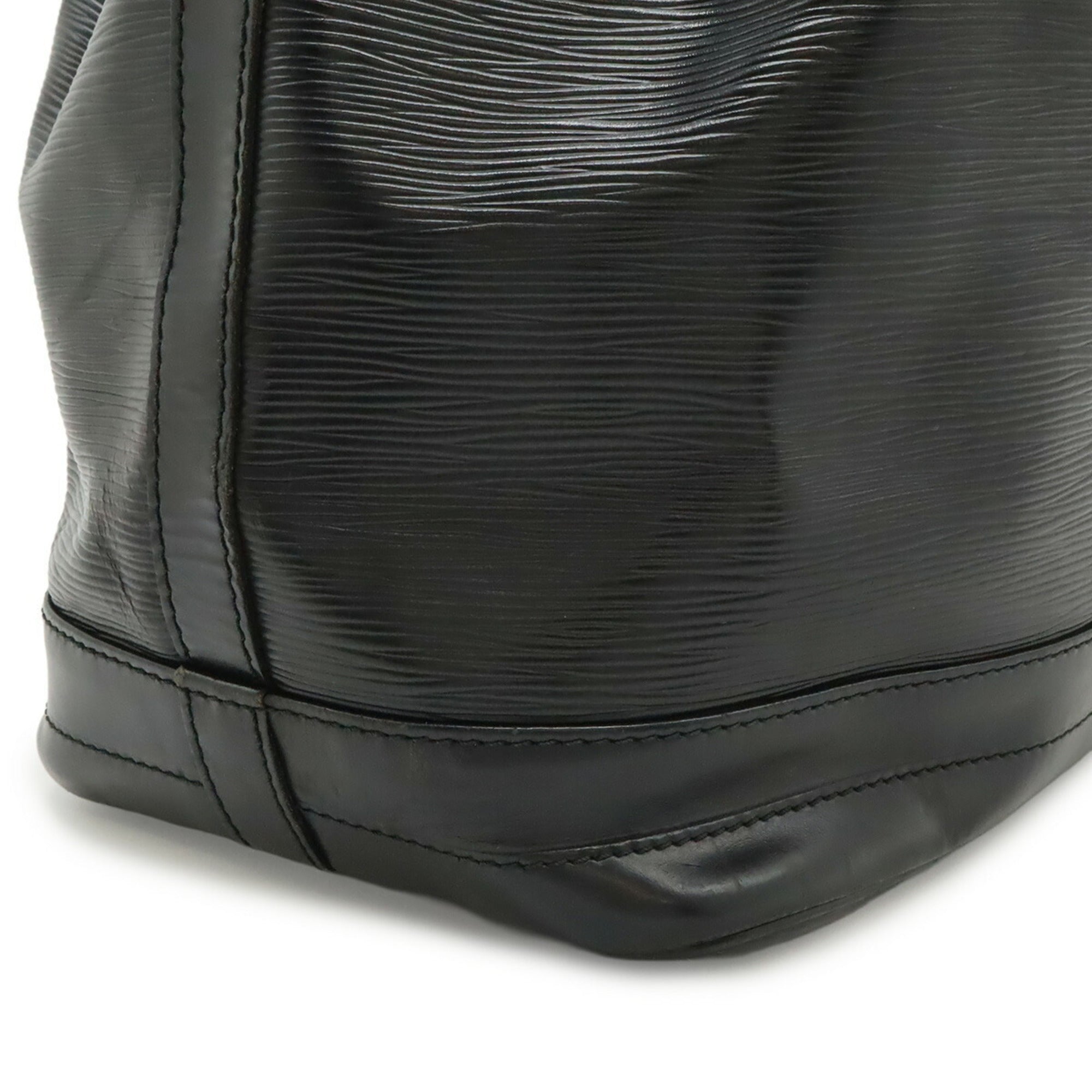 Louis Vuitton Black Noir Epi Leather Shoulder Bag (Pre-Owned)