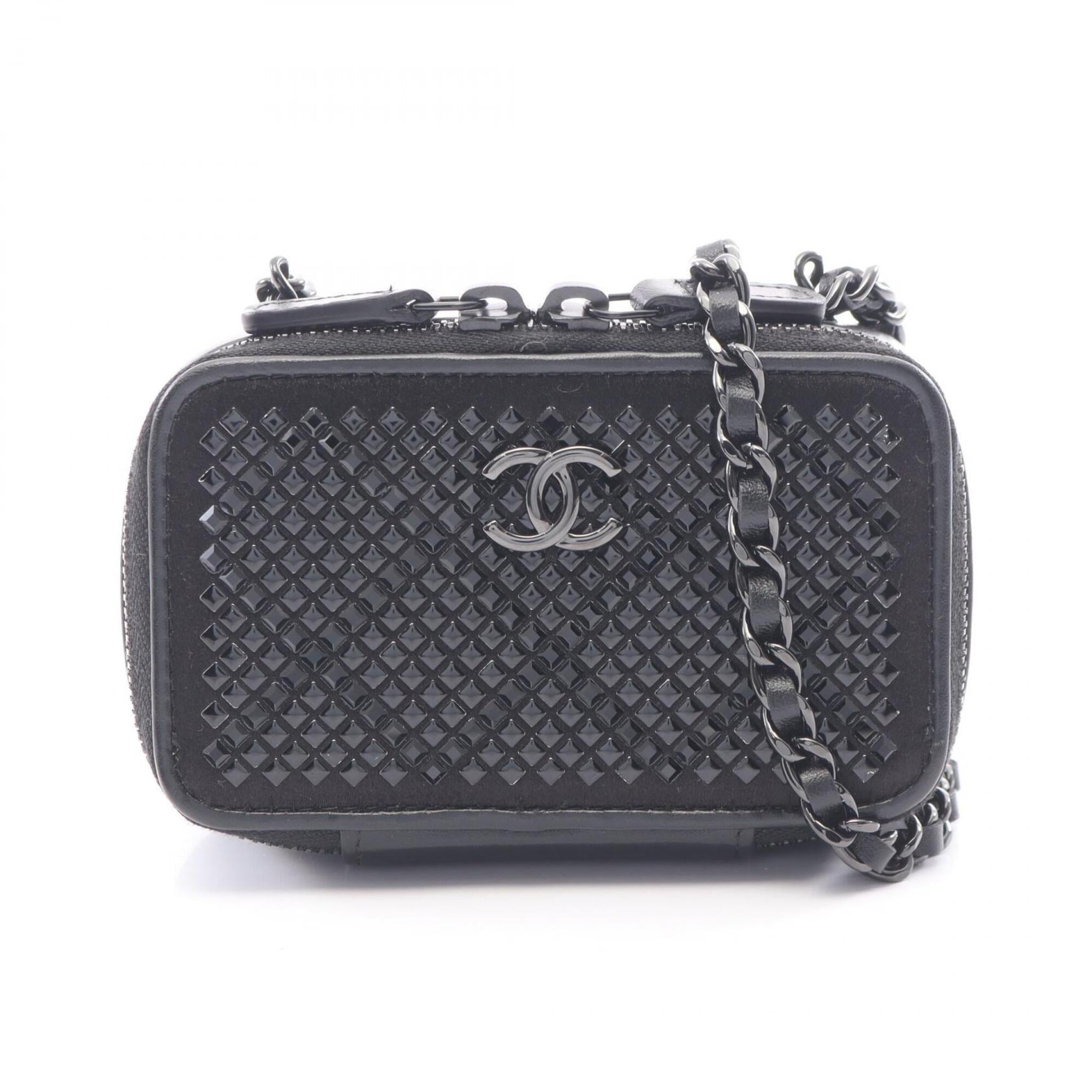 Chanel Black Leather Handbag Shoulder Bag (Pre-Owned)