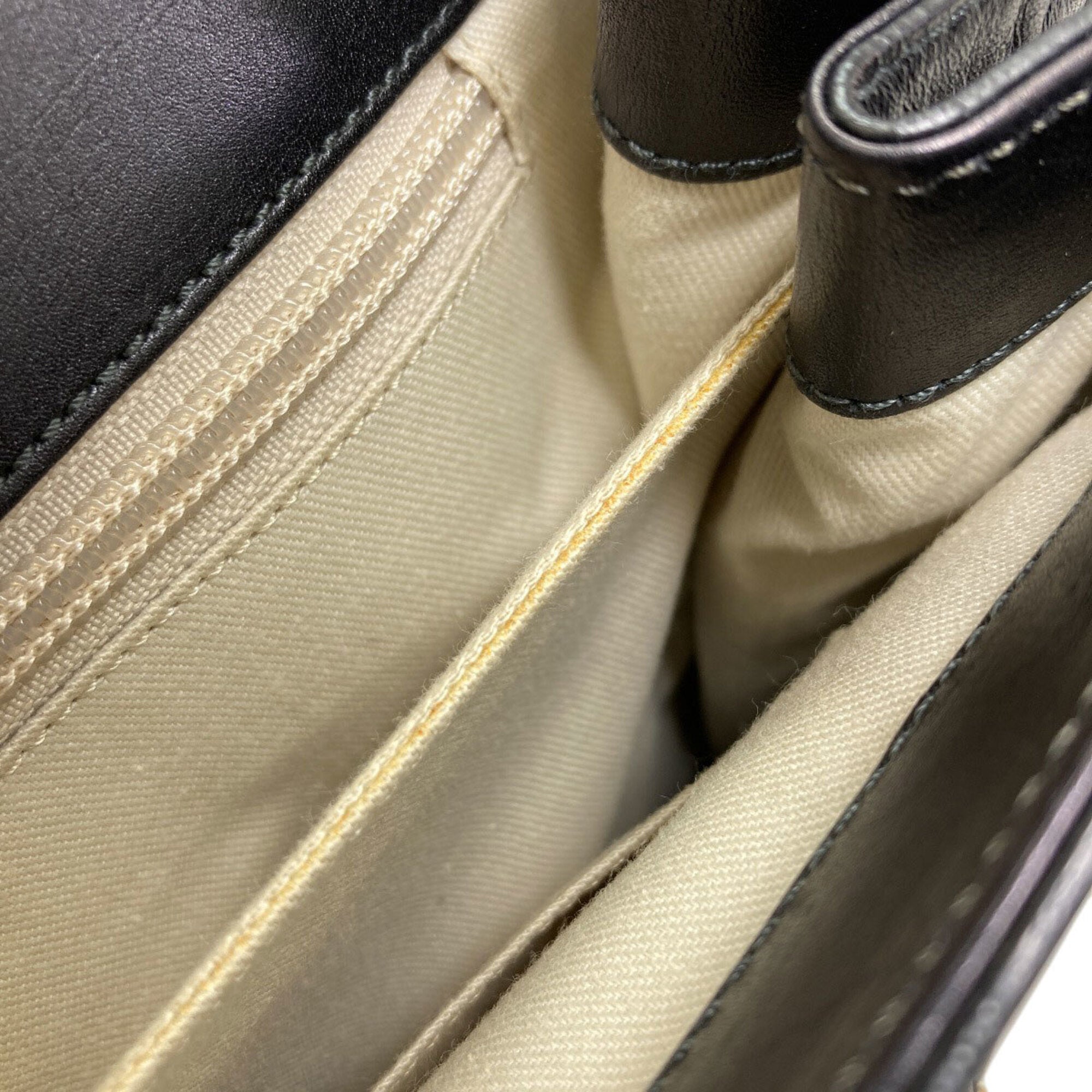 Salvatore Ferragamo Black Leather Tote Bag (Pre-Owned)