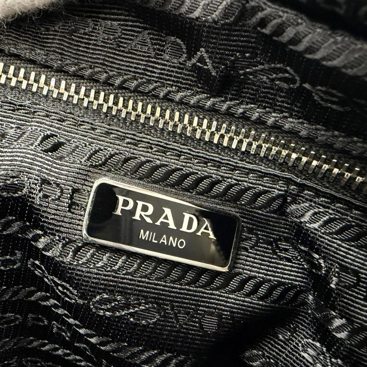 Prada Black Leather Handbag Shoulder Bag (Pre-Owned)