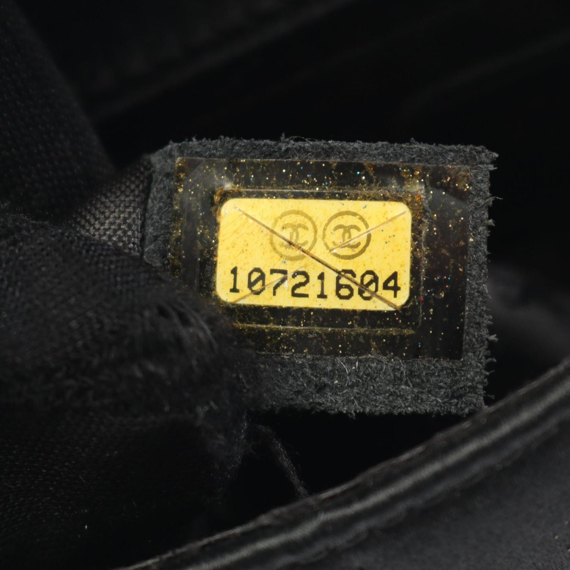 Chanel Chocolate Bar Black Fabric Shoulder Bag (Pre-Owned)